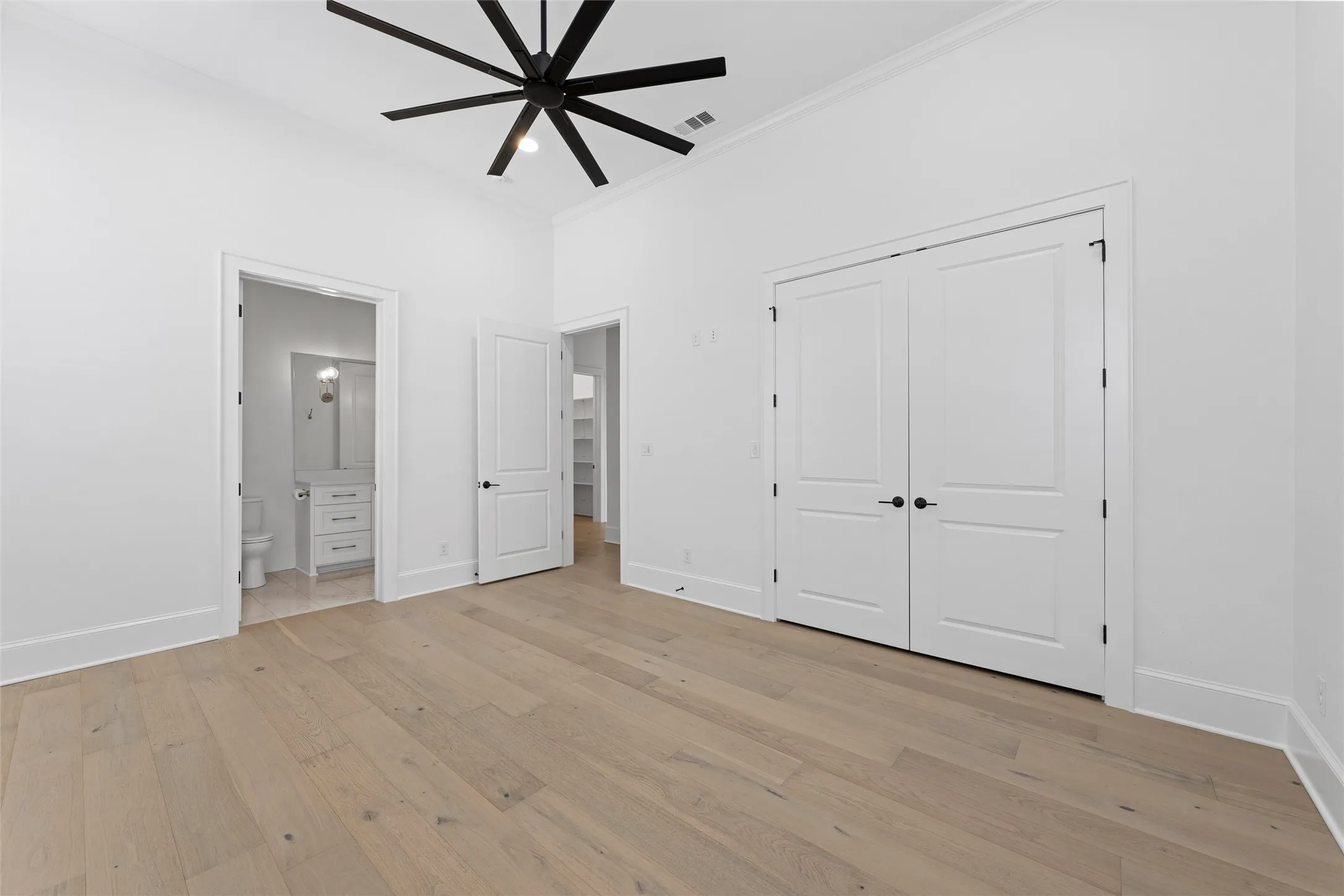 Single Family Residence For Sale in Mc Lennan County , 134 Sunflower Street, Lorena, Texas 76655, 4 Bedroom, 5 Bathroom, 3 Garage spaces, 5,030 Sqft, built in 2023, mls#21189909, Real Estate Agent in Lorena, Homes For Sale in Mc Lennan county, Homes For Sale in Lorena, Realtor in Lorena Texas, Real Estate Brokerage Independent Realty Texas, Luminita Cordes Realtor
