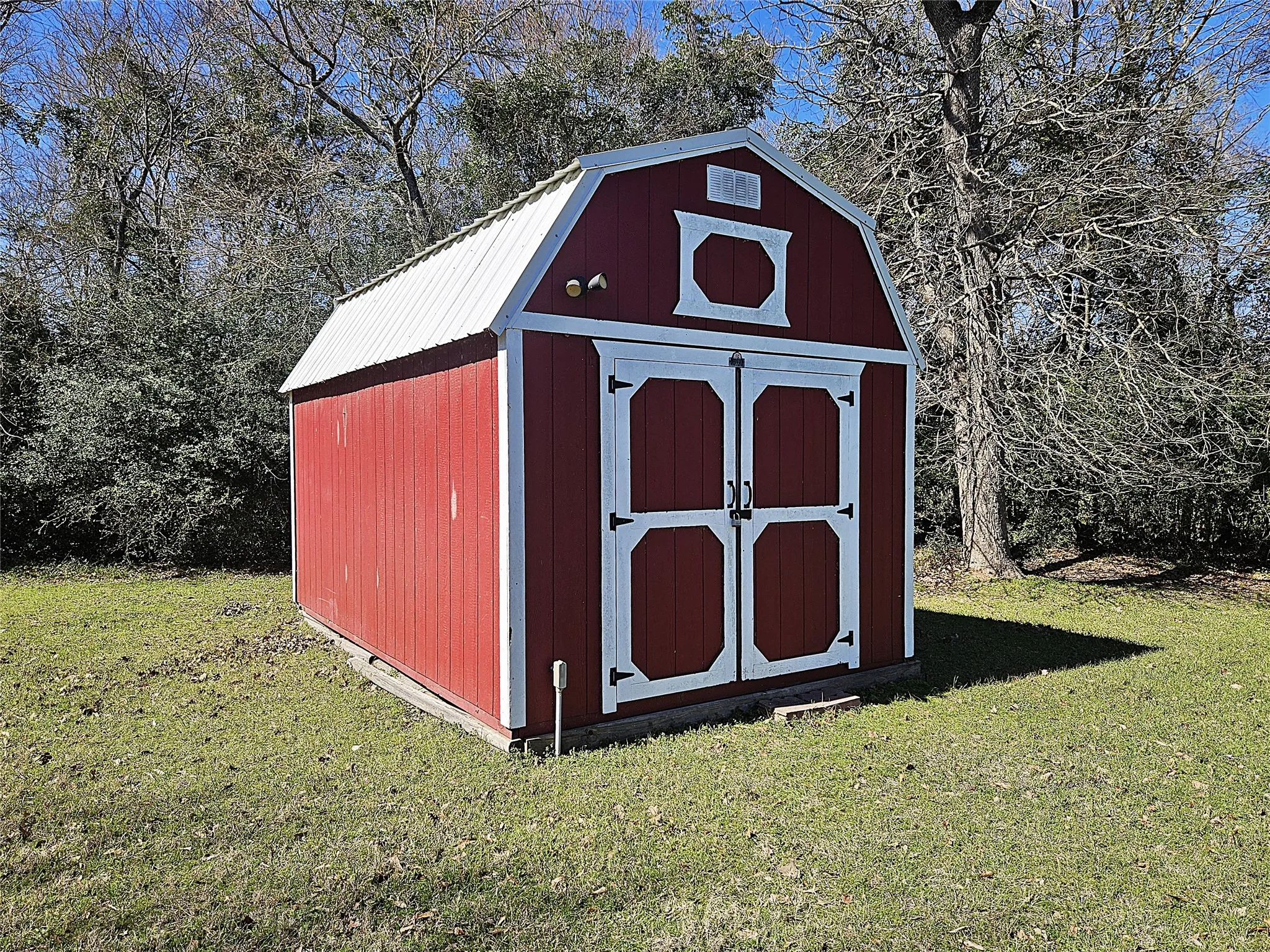 Single Family Residence For Sale in Limestone County , 414 Lcr 763, Groesbeck, Texas 76642, 2 Bedroom, 3 Bathroom, 1 Garage spaces, 1,590 Sqft, built in 2009, Price $389,000, mls#21192153, Real Estate Agent in Groesbeck, Homes For Sale in Limestone county, Homes For Sale in Groesbeck, Realtor in Groesbeck Texas, Real Estate Brokerage Independent Realty Texas, Luminita Cordes Realtor