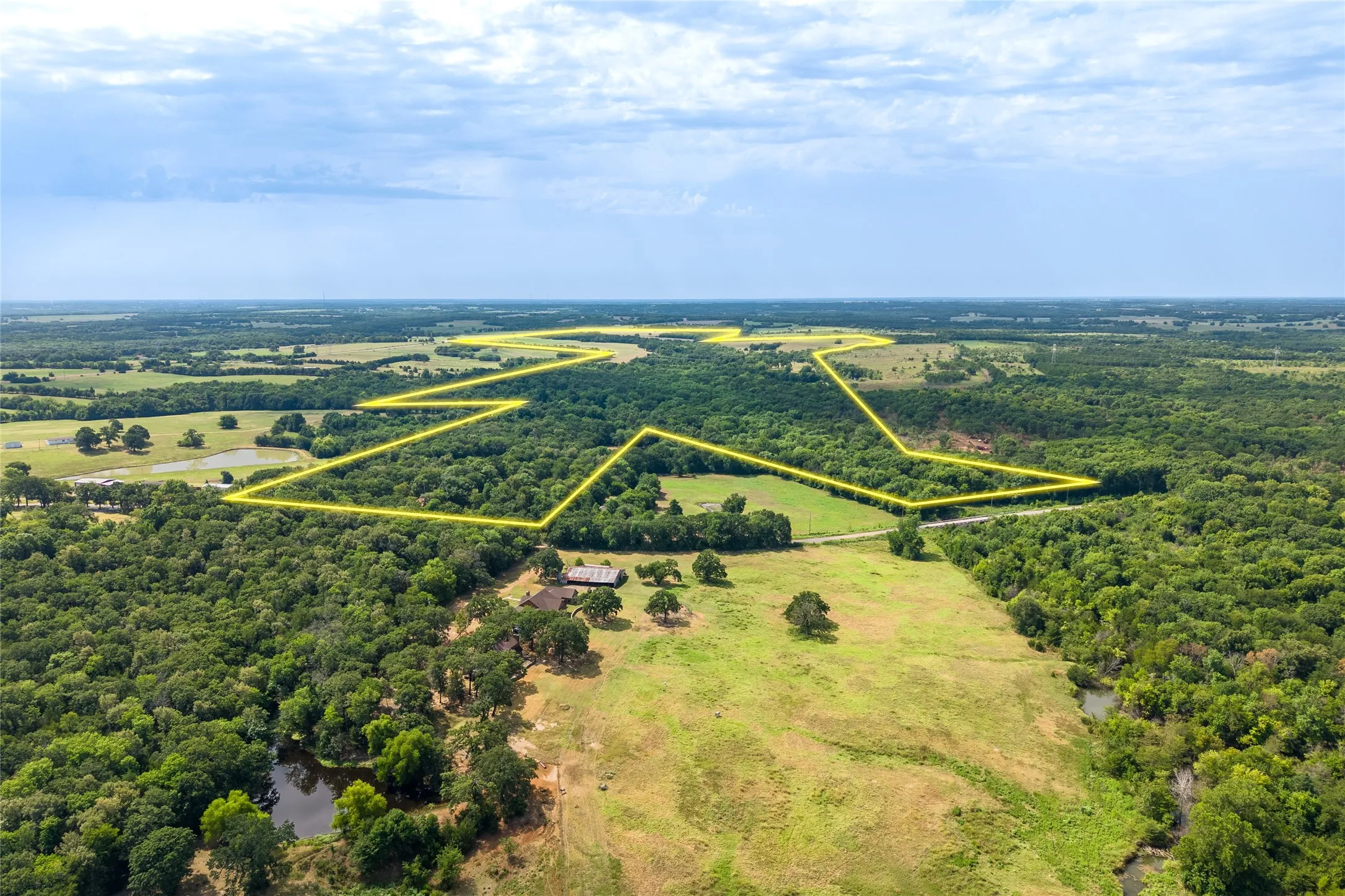 Ranch For Sale in Fannin County , 1966 County Road 2980, Windom, Texas 75492, 0, 0, Garage spaces, 0 Sqft, built in 1979, mls#21195318, Real Estate Agent in Windom, Homes For Sale in Fannin county, Homes For Sale in Windom, Realtor in Windom Texas, Real Estate Brokerage Independent Realty Texas, Luminita Cordes Realtor