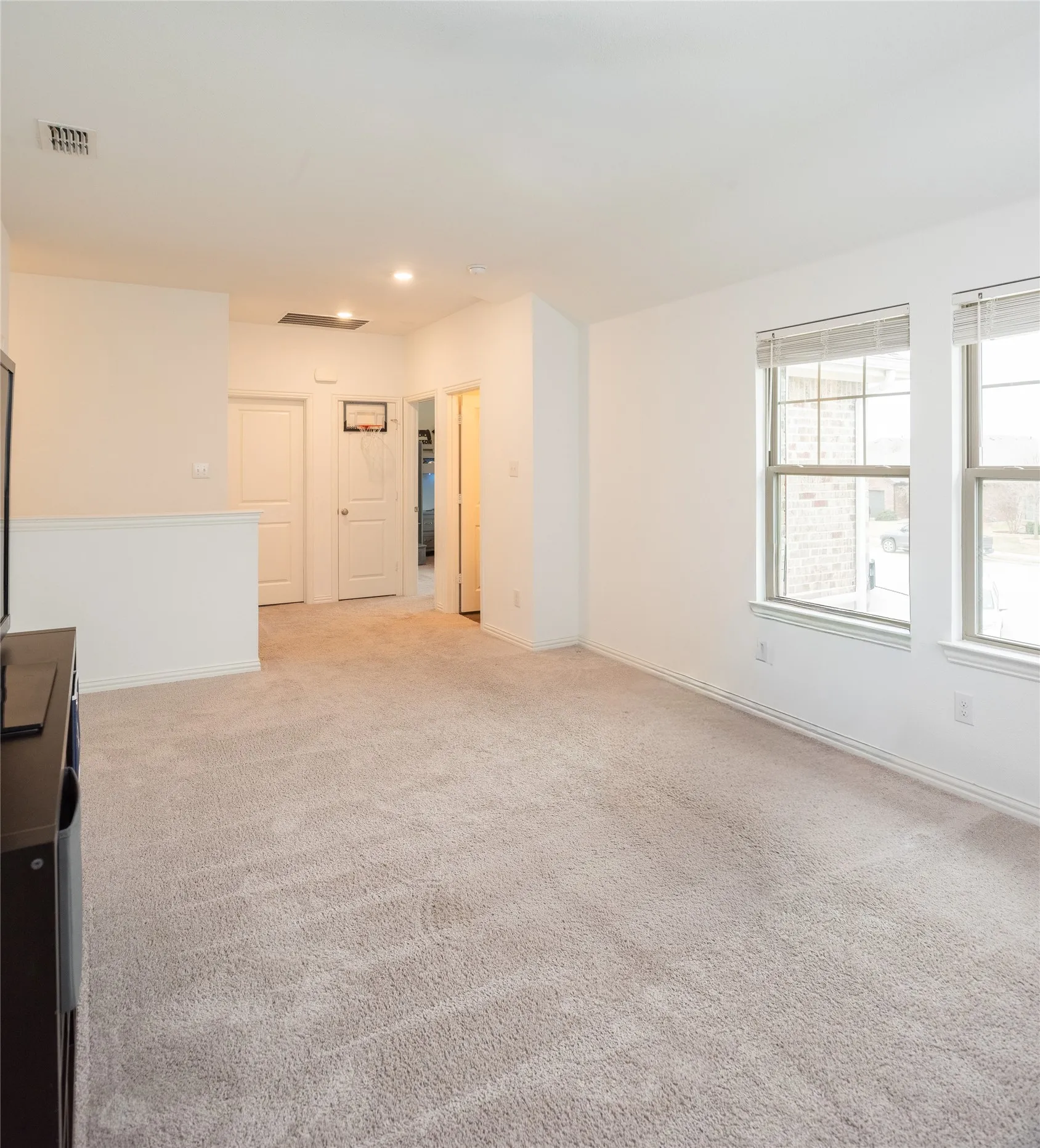 Single Family Residence For Sale in Collin County , 3826 Chicory Court, Melissa, Texas 75454, 3 Bedrooms, 3 Bathrooms, 2 Garage spaces, 2,133 Sqft, built in 2021, Price $415,000, mls#21194897, Real Estate Agent in Melissa, Homes For Sale in Collin county, Homes For Sale in Melissa, Realtor in Melissa Texas, Real Estate Brokerage Independent Realty Texas, Luminita Cordes Realtor