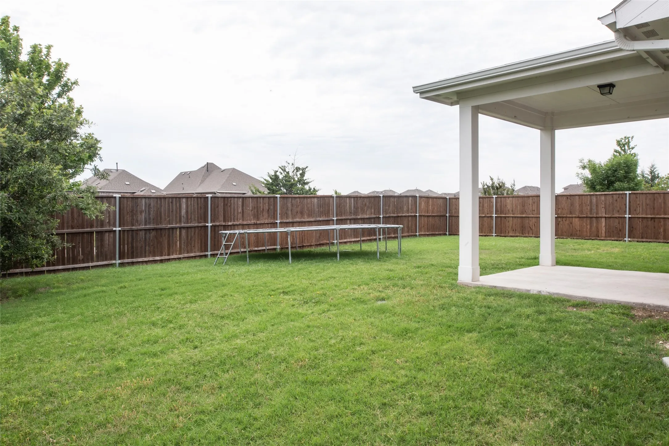 Single Family Residence For Sale in Collin County , 3826 Chicory Court, Melissa, Texas 75454, 3 Bedrooms, 3 Bathrooms, 2 Garage spaces, 2,133 Sqft, built in 2021, Price $415,000, mls#21194897, Real Estate Agent in Melissa, Homes For Sale in Collin county, Homes For Sale in Melissa, Realtor in Melissa Texas, Real Estate Brokerage Independent Realty Texas, Luminita Cordes Realtor