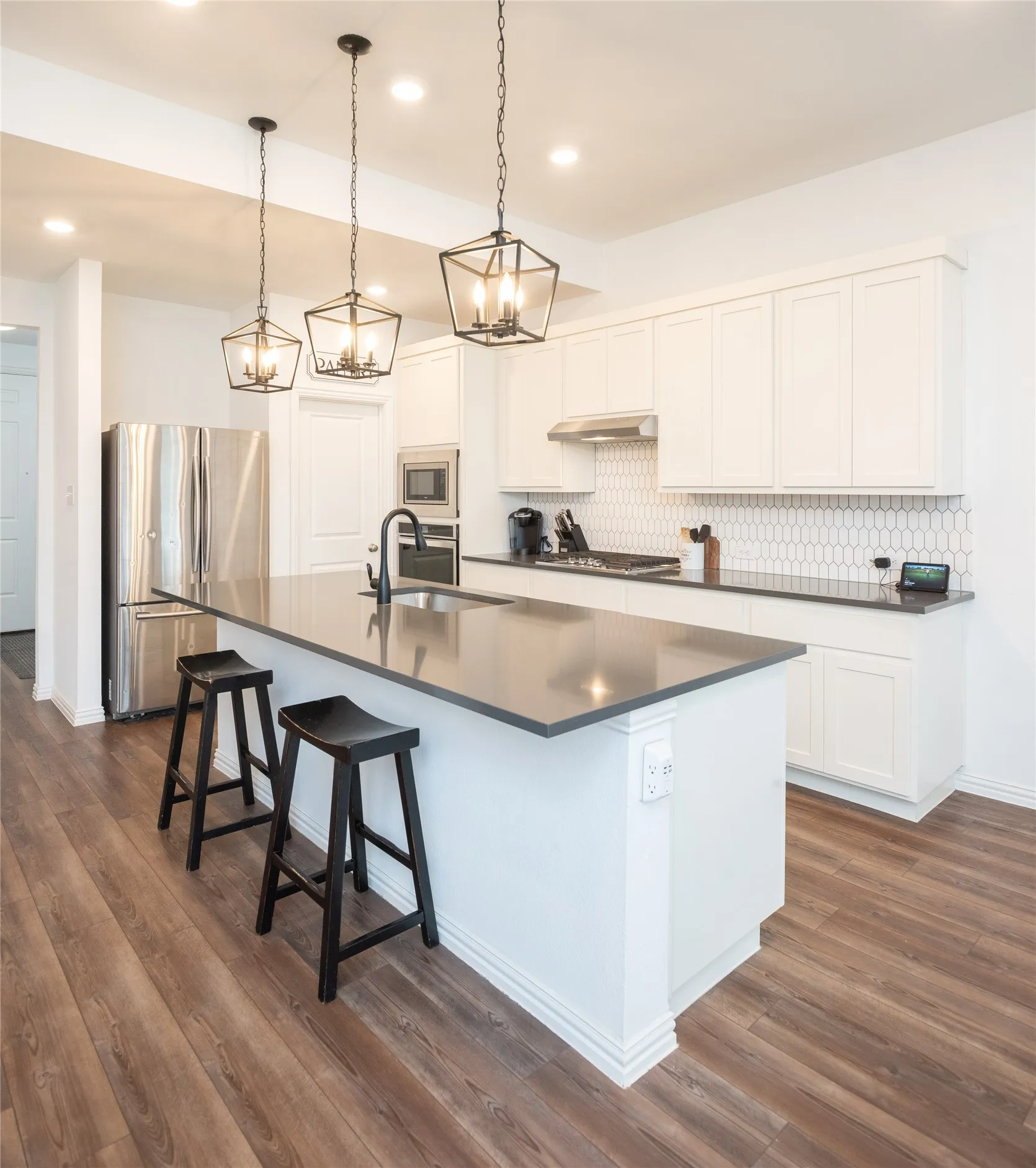 Single Family Residence For Sale in Collin County , 3826 Chicory Court, Melissa, Texas 75454, 3 Bedrooms, 3 Bathrooms, 2 Garage spaces, 2,133 Sqft, built in 2021, Price $415,000, mls#21194897, Real Estate Agent in Melissa, Homes For Sale in Collin county, Homes For Sale in Melissa, Realtor in Melissa Texas, Real Estate Brokerage Independent Realty Texas, Luminita Cordes Realtor