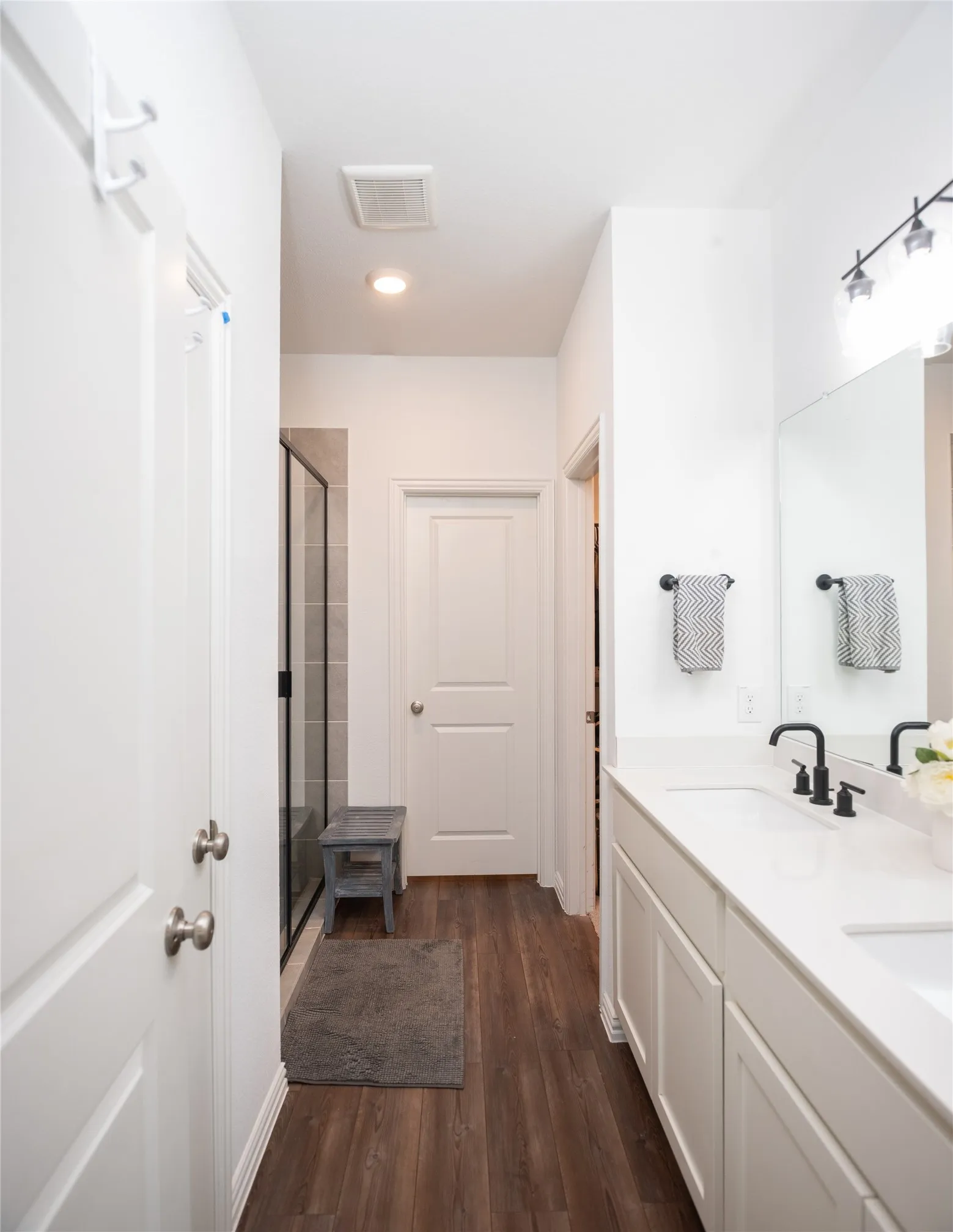 Single Family Residence For Sale in Collin County , 3826 Chicory Court, Melissa, Texas 75454, 3 Bedrooms, 3 Bathrooms, 2 Garage spaces, 2,133 Sqft, built in 2021, Price $415,000, mls#21194897, Real Estate Agent in Melissa, Homes For Sale in Collin county, Homes For Sale in Melissa, Realtor in Melissa Texas, Real Estate Brokerage Independent Realty Texas, Luminita Cordes Realtor