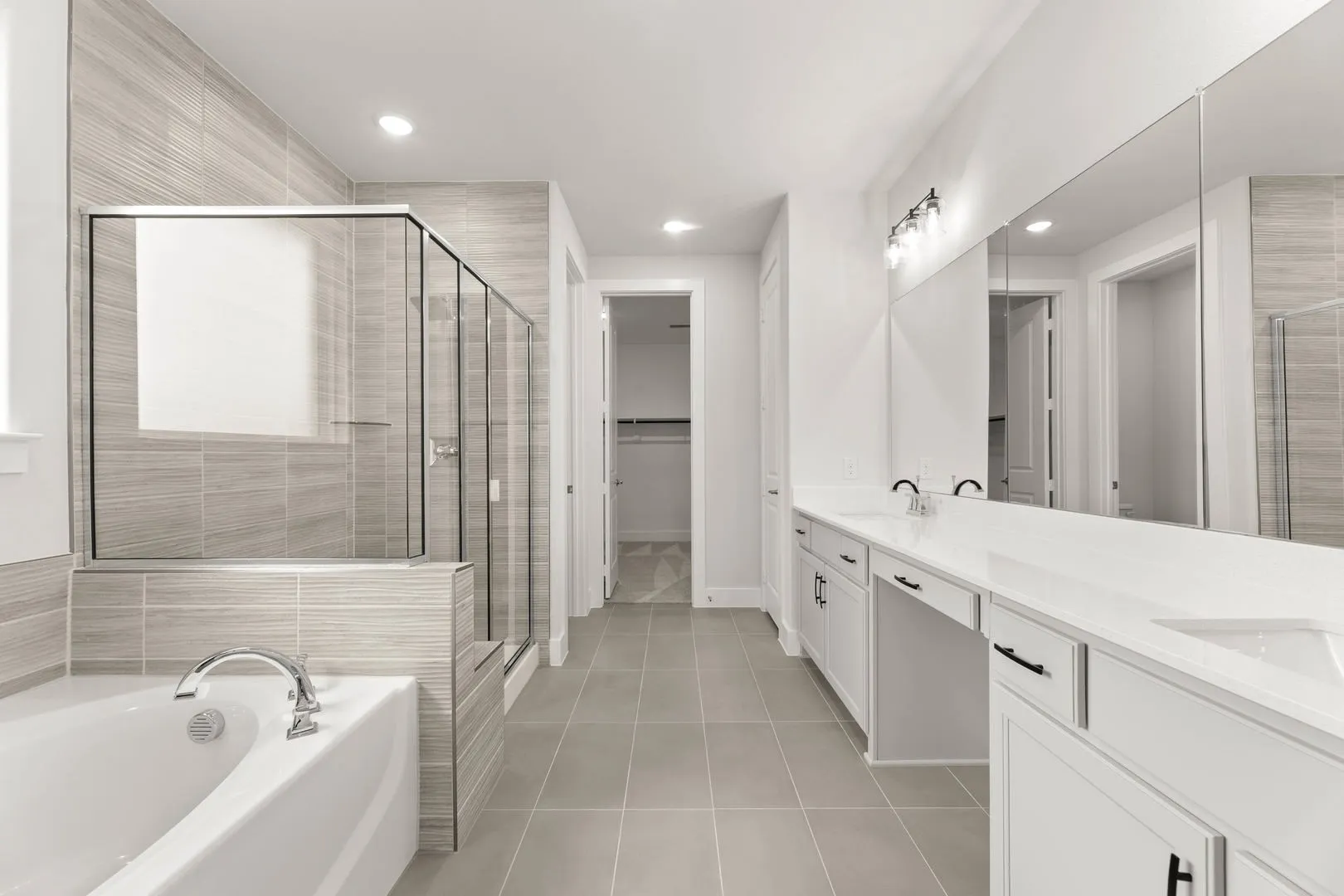 605 Aberdeen-Primary Suite-2