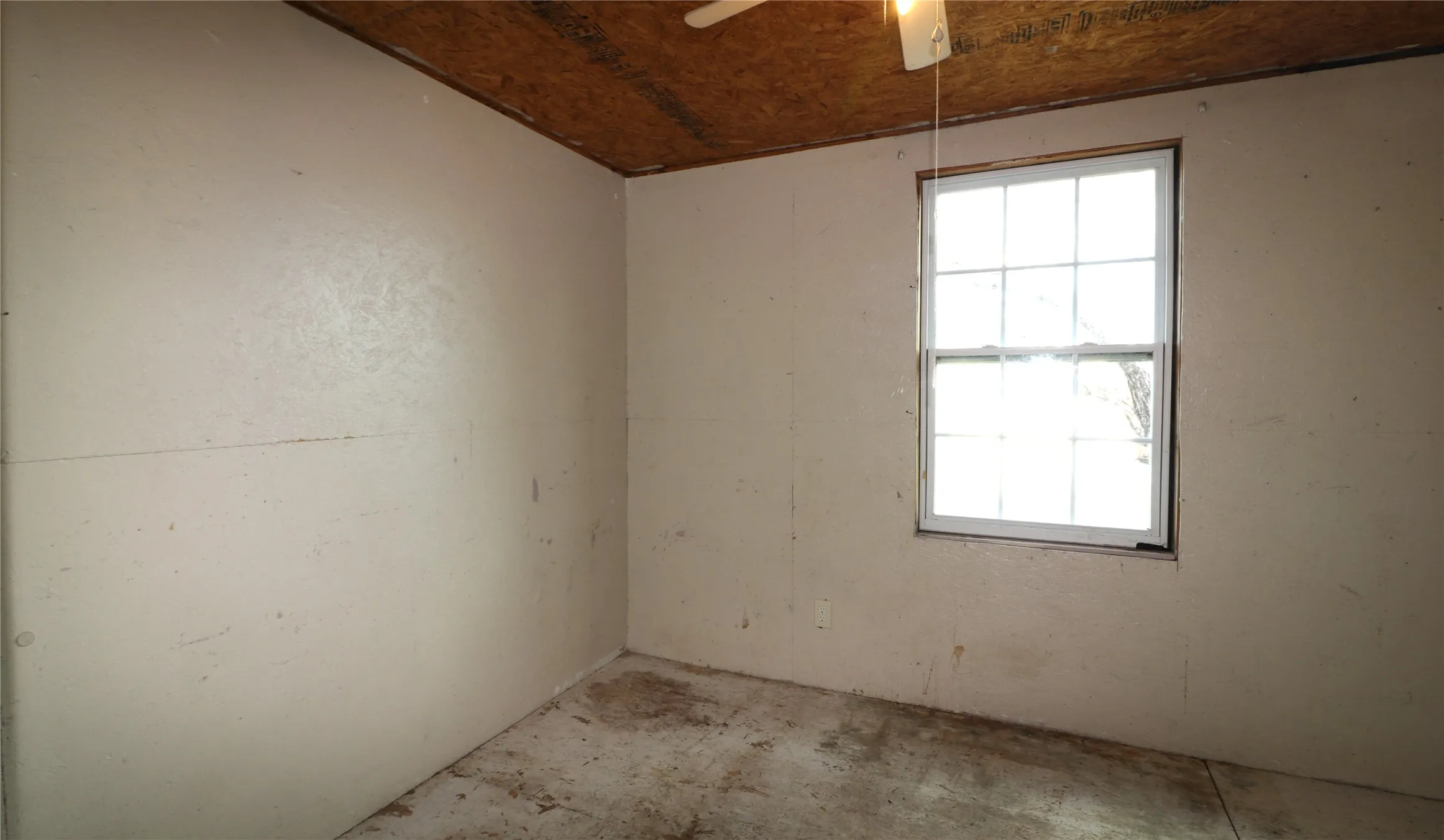 Single Family Residence For Sale in Hood County , 3026 Hilltop Road, Granbury, Texas 76048, 4 Bedroom, 2 Bathroom, Garage spaces, 2,000 Sqft, built in 2010, Preowned, mls#21184130, Real Estate Agent in Granbury, Homes For Sale in Hood county, Homes For Sale in Granbury, Realtor in Granbury Texas, Real Estate Brokerage Independent Realty Texas, Luminita Cordes Realtor