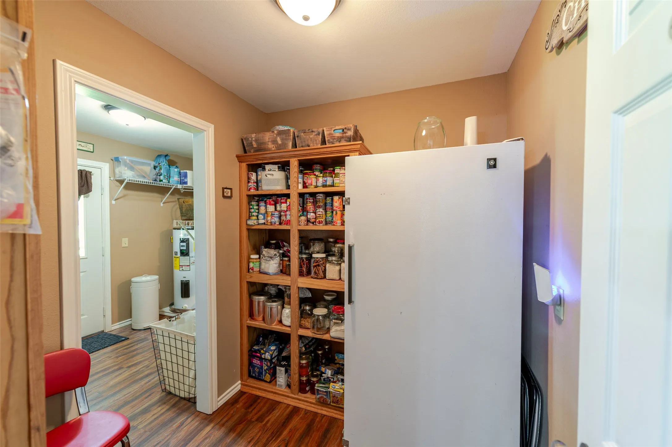 Single Family Residence For Sale in Cass County , 6888 FM 2888, Naples, Texas 75568, 5 Bedroom, 4 Bathroom, 1 Garage spaces, 3,690 Sqft, built in 2008, Preowned, mls#21193816, Real Estate Agent in Naples, Homes For Sale in Cass county, Homes For Sale in Naples, Realtor in Naples Texas, Real Estate Brokerage Independent Realty Texas, Luminita Cordes Realtor