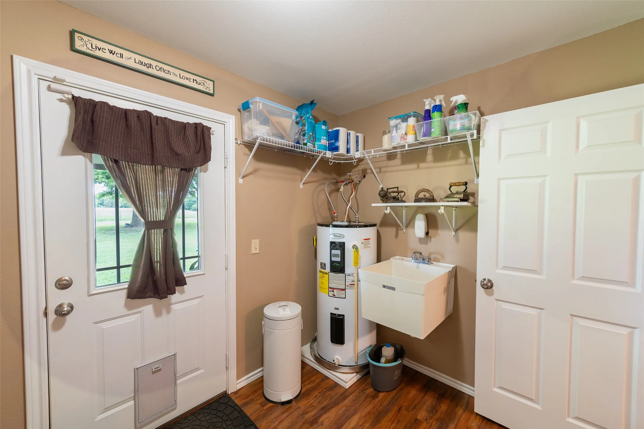 Single Family Residence For Sale in Cass County , 6888 FM 2888, Naples, Texas 75568, 5 Bedroom, 4 Bathroom, 1 Garage spaces, 3,690 Sqft, built in 2008, Preowned, mls#21193816, Real Estate Agent in Naples, Homes For Sale in Cass county, Homes For Sale in Naples, Realtor in Naples Texas, Real Estate Brokerage Independent Realty Texas, Luminita Cordes Realtor