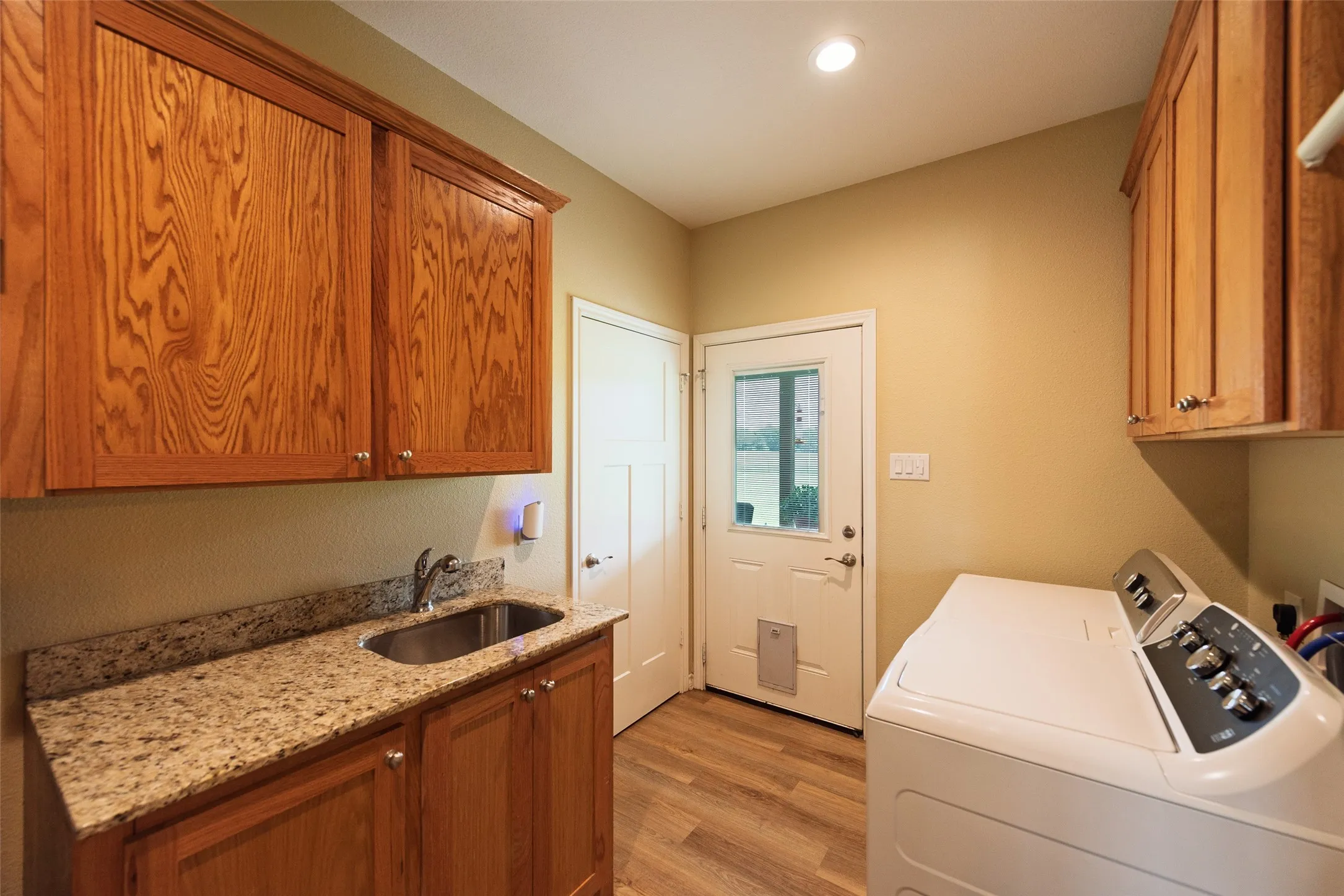 Single Family Residence For Sale in Cass County , 6888 FM 2888, Naples, Texas 75568, 5 Bedroom, 4 Bathroom, 1 Garage spaces, 3,690 Sqft, built in 2008, Preowned, mls#21193816, Real Estate Agent in Naples, Homes For Sale in Cass county, Homes For Sale in Naples, Realtor in Naples Texas, Real Estate Brokerage Independent Realty Texas, Luminita Cordes Realtor