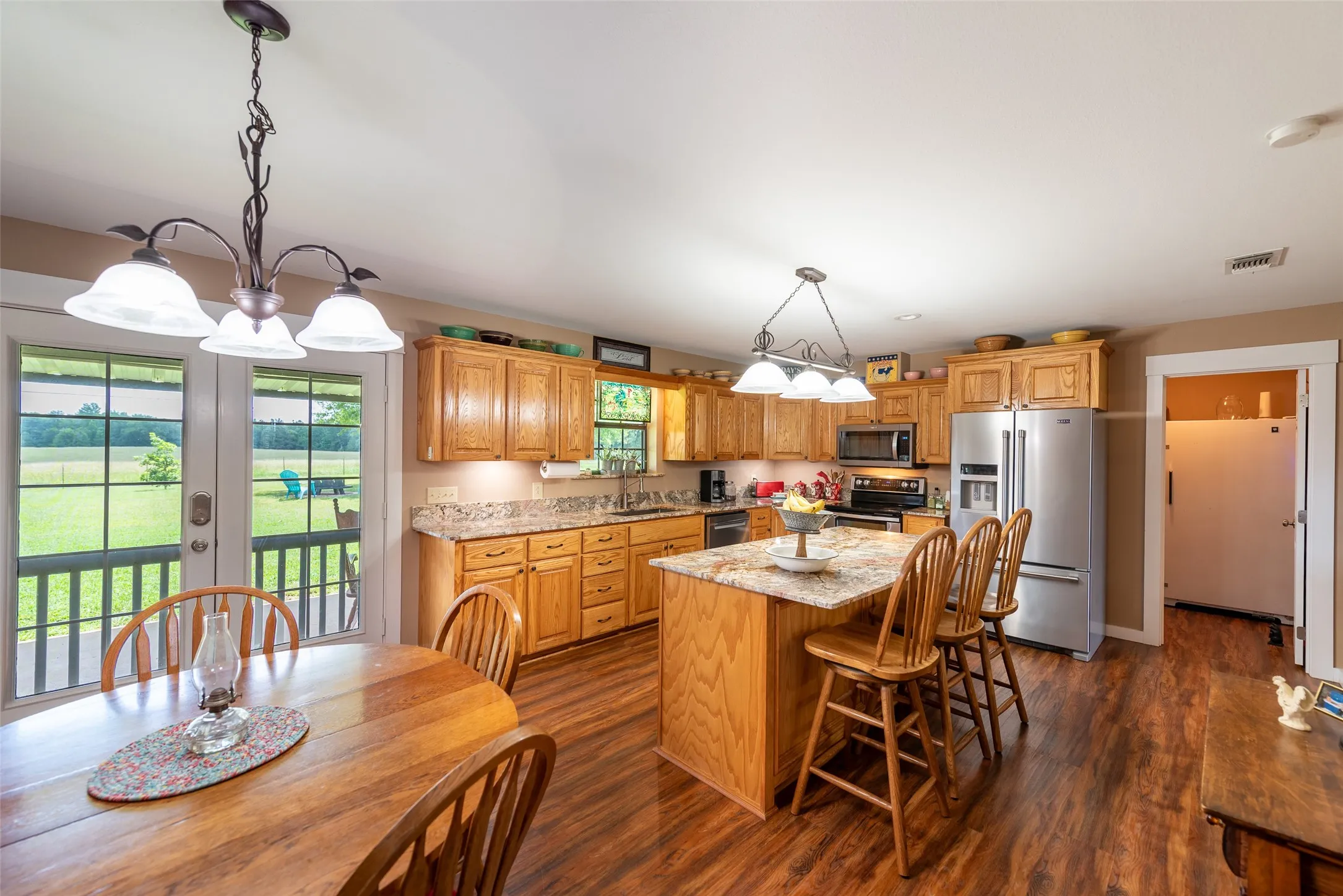 Single Family Residence For Sale in Cass County , 6888 FM 2888, Naples, Texas 75568, 5 Bedroom, 4 Bathroom, 1 Garage spaces, 3,690 Sqft, built in 2008, Preowned, mls#21193816, Real Estate Agent in Naples, Homes For Sale in Cass county, Homes For Sale in Naples, Realtor in Naples Texas, Real Estate Brokerage Independent Realty Texas, Luminita Cordes Realtor