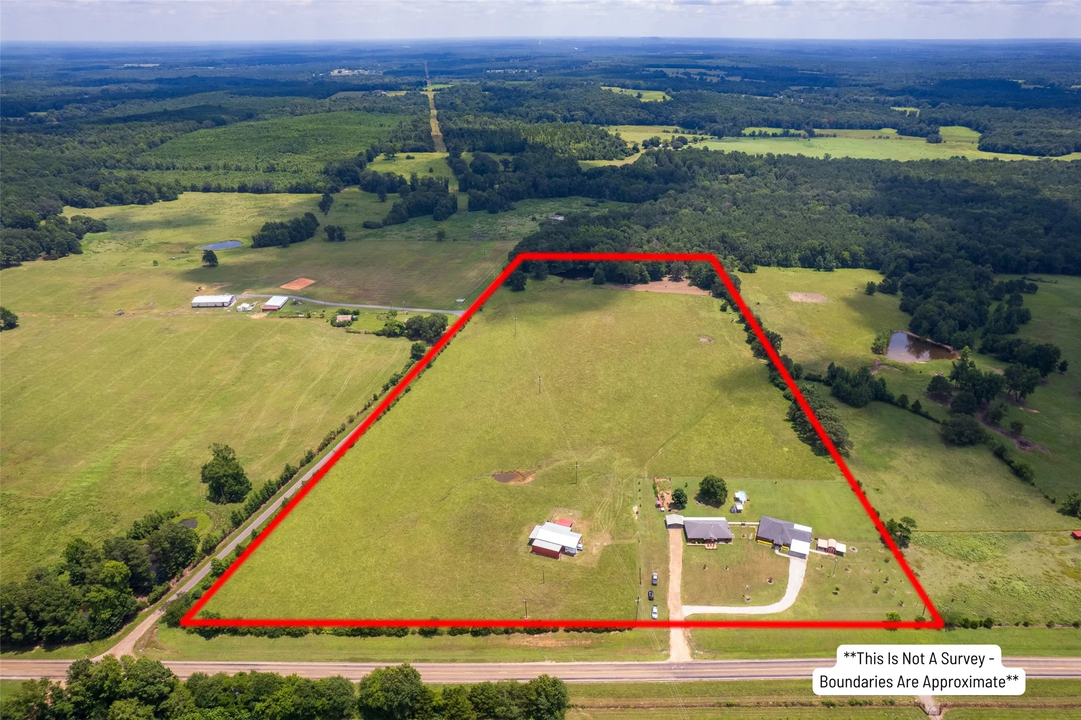 Single Family Residence For Sale in Cass County , 6888 FM 2888, Naples, Texas 75568, 5 Bedroom, 4 Bathroom, 1 Garage spaces, 3,690 Sqft, built in 2008, Preowned, mls#21193816, Real Estate Agent in Naples, Homes For Sale in Cass county, Homes For Sale in Naples, Realtor in Naples Texas, Real Estate Brokerage Independent Realty Texas, Luminita Cordes Realtor