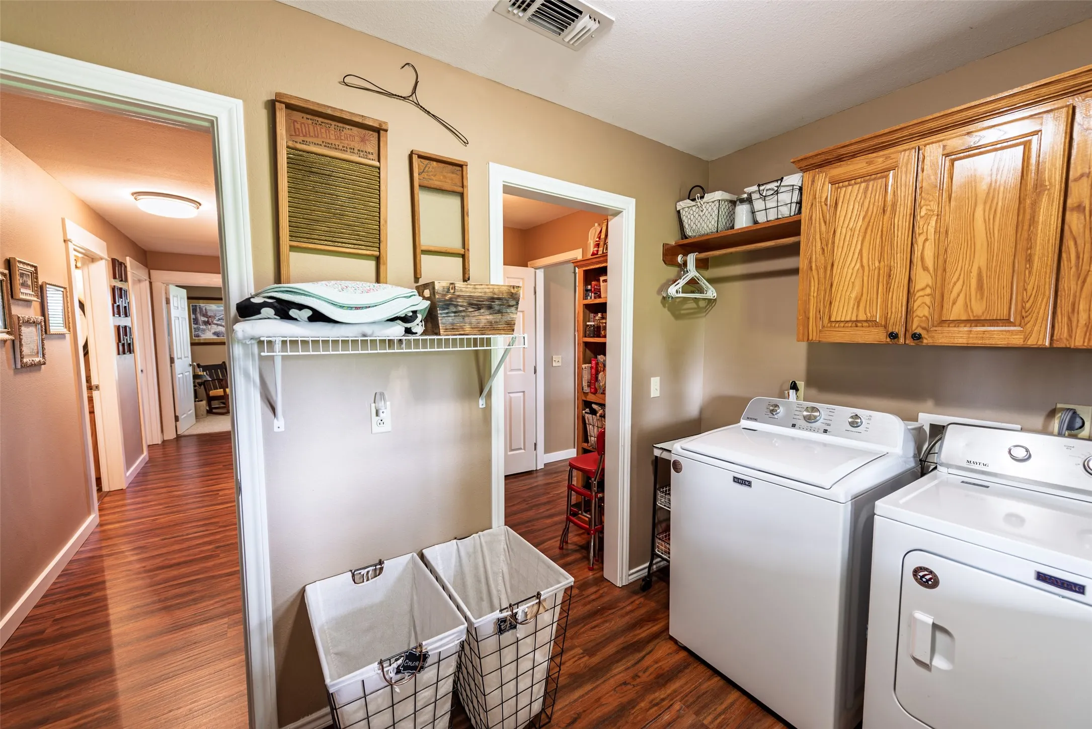 Single Family Residence For Sale in Cass County , 6888 FM 2888, Naples, Texas 75568, 5 Bedroom, 4 Bathroom, 1 Garage spaces, 3,690 Sqft, built in 2008, Preowned, mls#21193816, Real Estate Agent in Naples, Homes For Sale in Cass county, Homes For Sale in Naples, Realtor in Naples Texas, Real Estate Brokerage Independent Realty Texas, Luminita Cordes Realtor