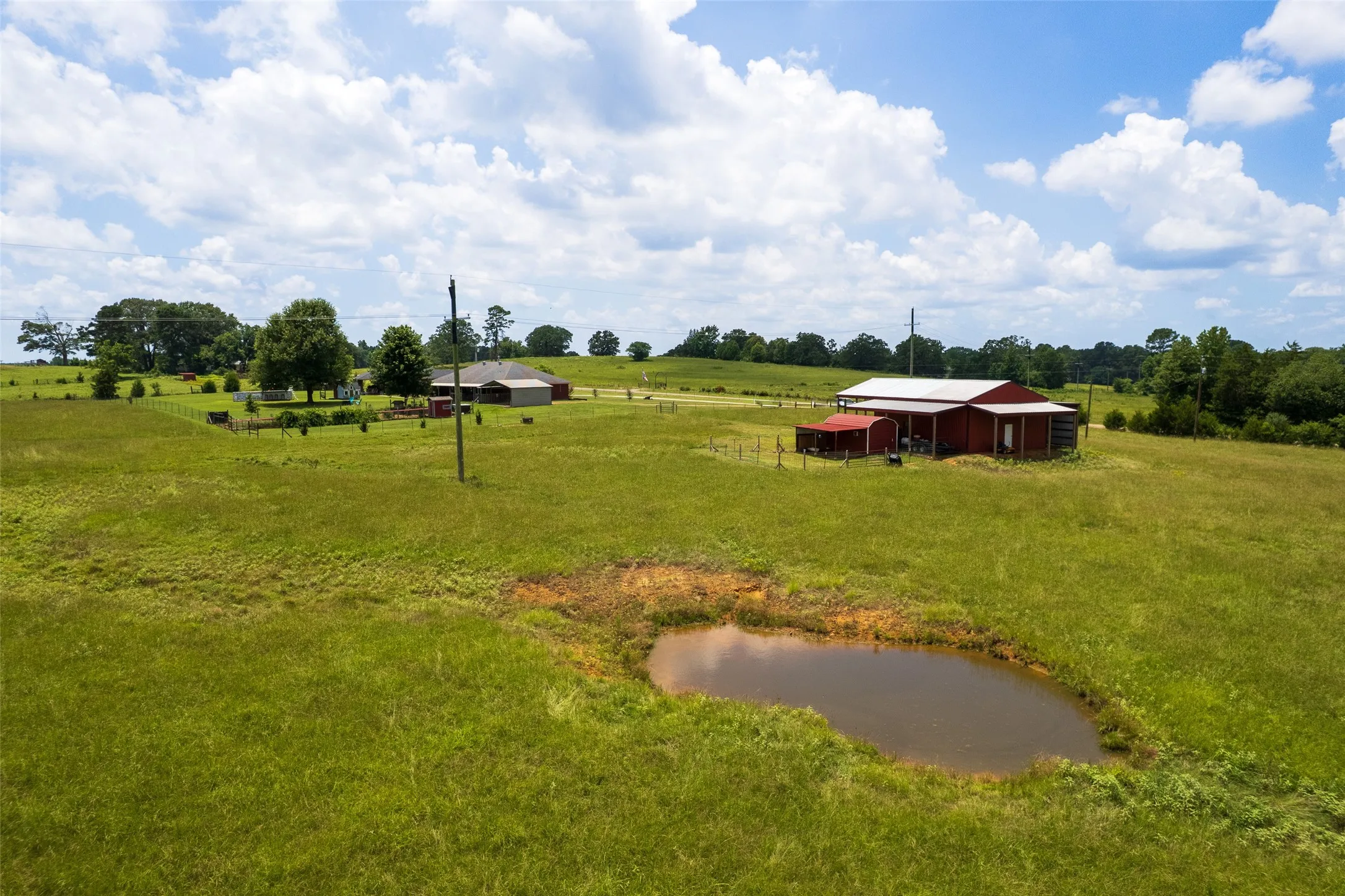 Single Family Residence For Sale in Cass County , 6888 FM 2888, Naples, Texas 75568, 5 Bedroom, 4 Bathroom, 1 Garage spaces, 3,690 Sqft, built in 2008, Preowned, mls#21193816, Real Estate Agent in Naples, Homes For Sale in Cass county, Homes For Sale in Naples, Realtor in Naples Texas, Real Estate Brokerage Independent Realty Texas, Luminita Cordes Realtor