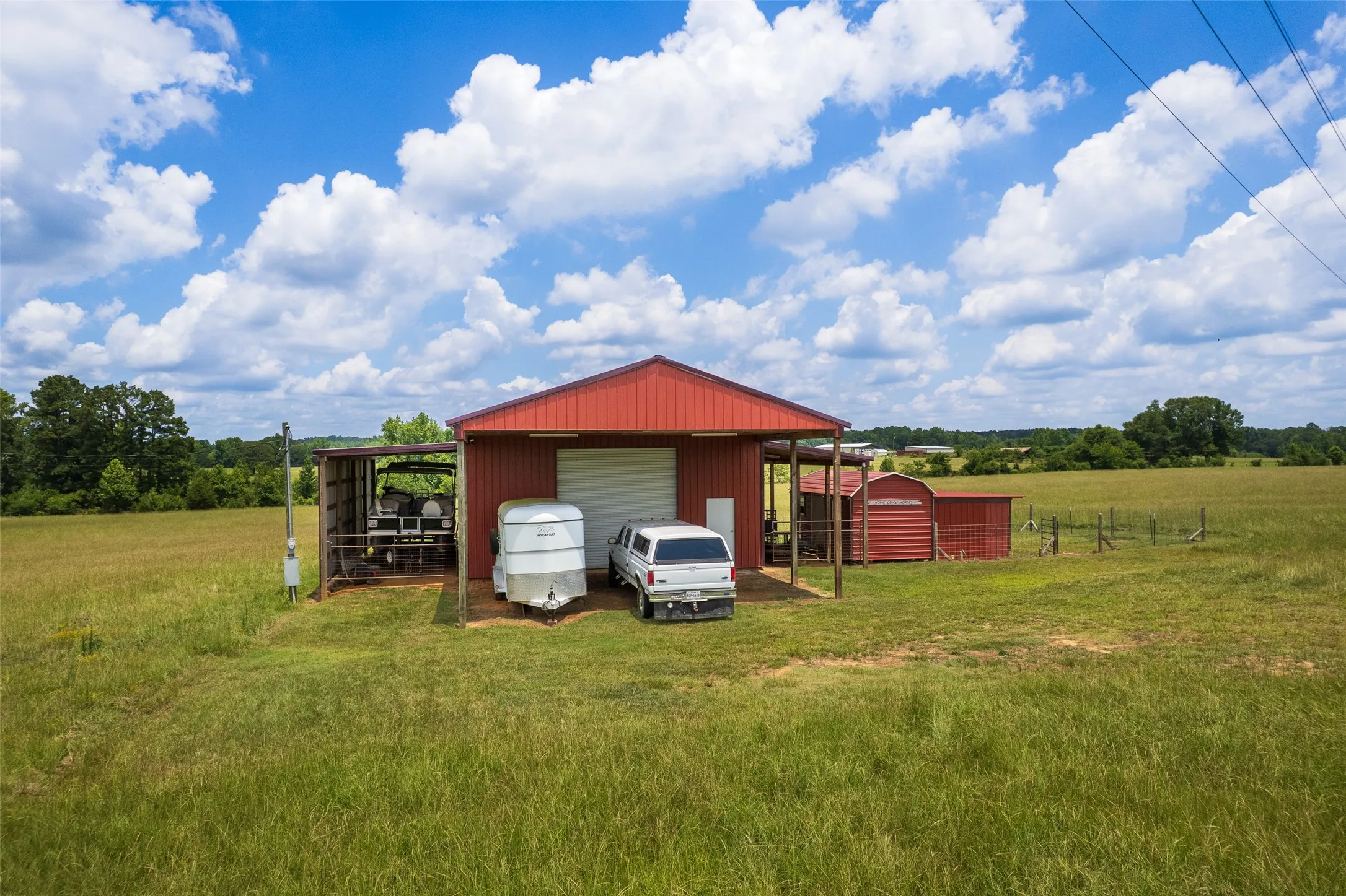 Single Family Residence For Sale in Cass County , 6888 FM 2888, Naples, Texas 75568, 5 Bedroom, 4 Bathroom, 1 Garage spaces, 3,690 Sqft, built in 2008, Preowned, mls#21193816, Real Estate Agent in Naples, Homes For Sale in Cass county, Homes For Sale in Naples, Realtor in Naples Texas, Real Estate Brokerage Independent Realty Texas, Luminita Cordes Realtor