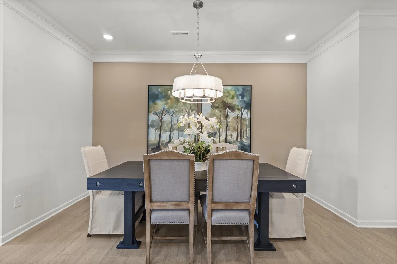 The Pearson - Dining Area