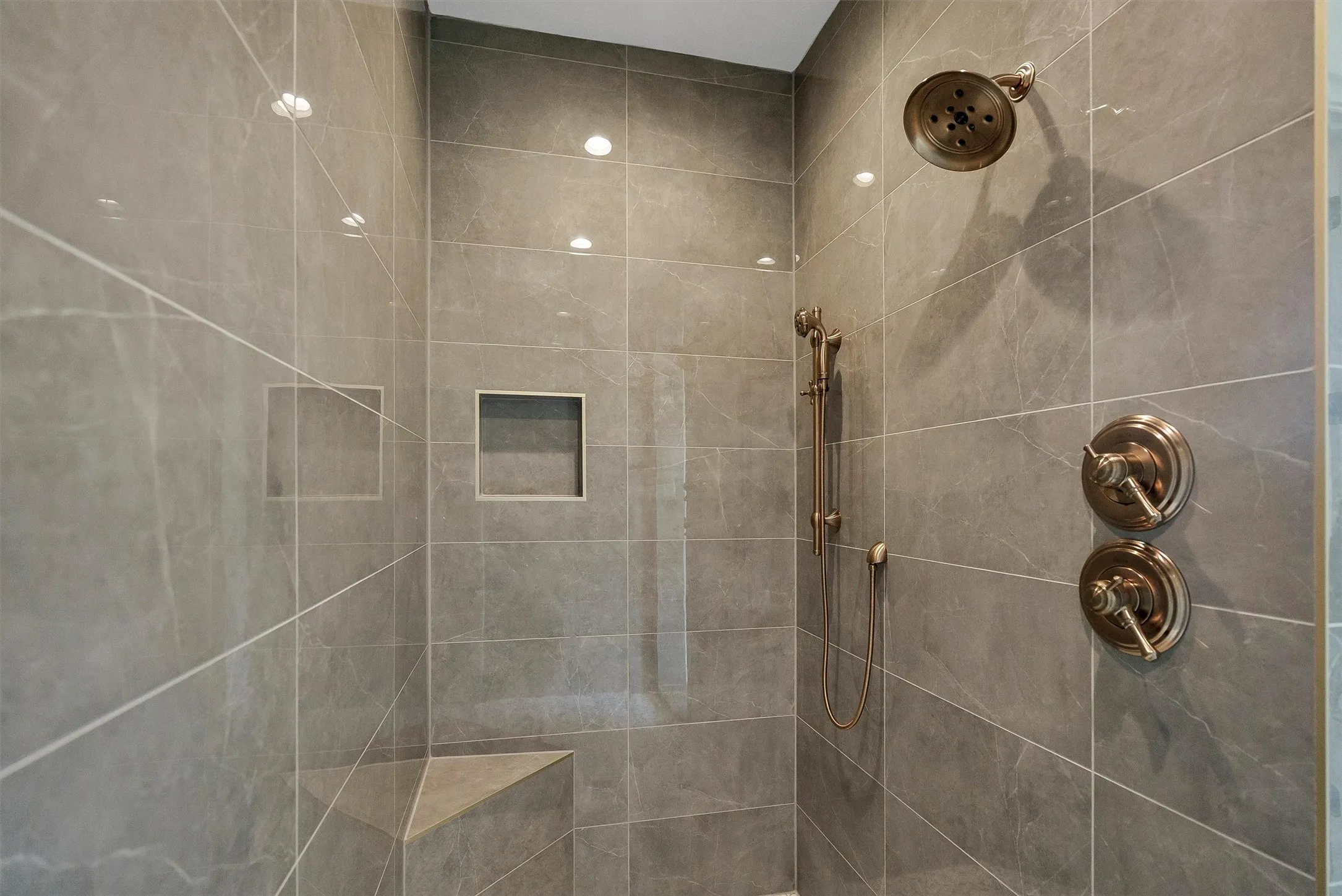 Single Family Residence For Sale in Parker County , 231 Nueces Trail, Aledo, Texas 76008, 5 Bedroom, 5 Bathroom, 3 Garage spaces, 5,801 Sqft, built in 2024, New Construction - Complete, Price $2,140,000, mls#21194034, Real Estate Agent in Aledo, Homes For Sale in Parker county, Homes For Sale in Aledo, Realtor in Aledo Texas, Real Estate Brokerage Independent Realty Texas, Luminita Cordes Realtor