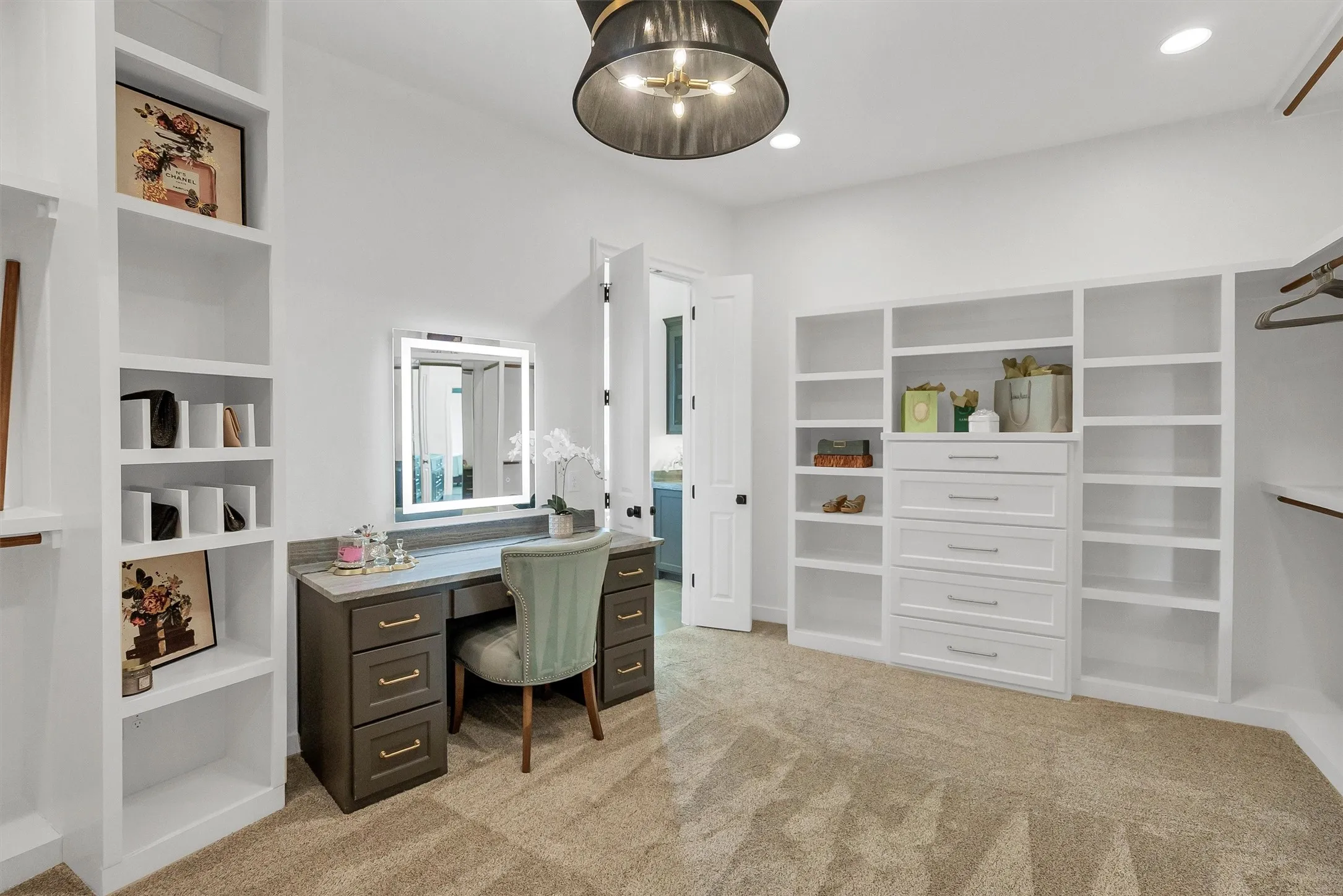 Single Family Residence For Sale in Parker County , 231 Nueces Trail, Aledo, Texas 76008, 5 Bedroom, 5 Bathroom, 3 Garage spaces, 5,801 Sqft, built in 2024, New Construction - Complete, Price $2,140,000, mls#21194034, Real Estate Agent in Aledo, Homes For Sale in Parker county, Homes For Sale in Aledo, Realtor in Aledo Texas, Real Estate Brokerage Independent Realty Texas, Luminita Cordes Realtor