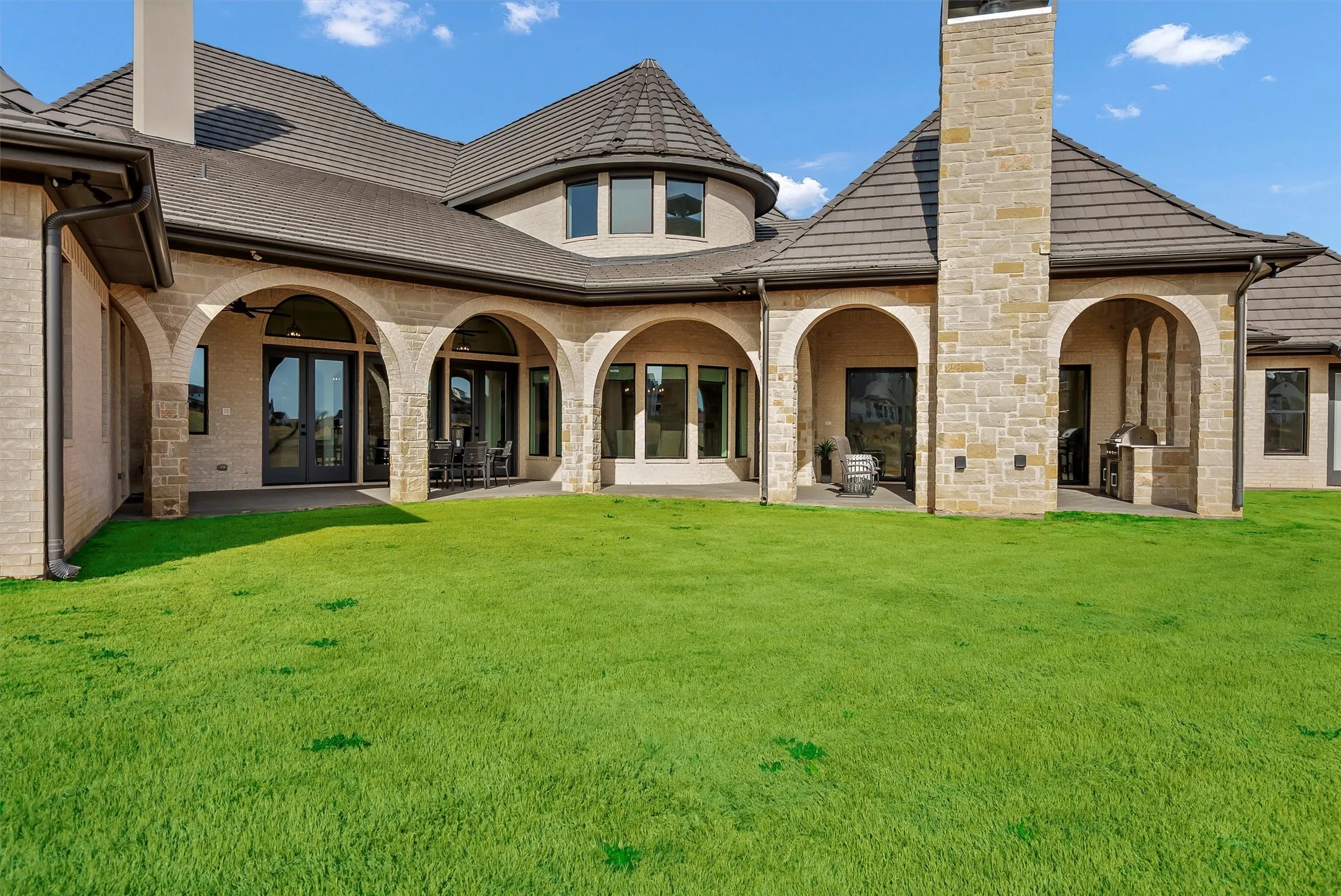 Single Family Residence For Sale in Parker County , 231 Nueces Trail, Aledo, Texas 76008, 5 Bedroom, 5 Bathroom, 3 Garage spaces, 5,801 Sqft, built in 2024, New Construction - Complete, Price $2,140,000, mls#21194034, Real Estate Agent in Aledo, Homes For Sale in Parker county, Homes For Sale in Aledo, Realtor in Aledo Texas, Real Estate Brokerage Independent Realty Texas, Luminita Cordes Realtor