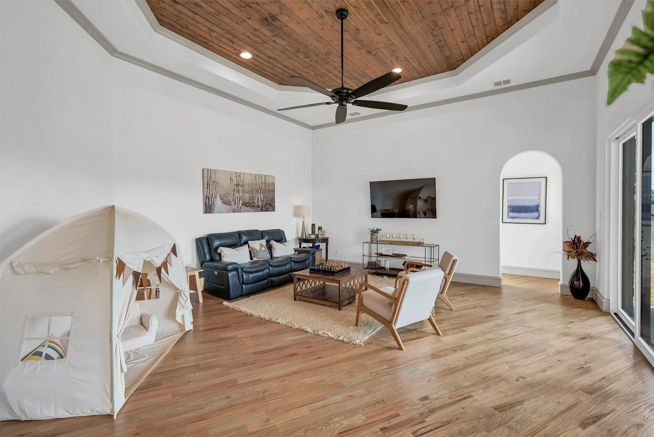 Single Family Residence For Sale in Parker County , 231 Nueces Trail, Aledo, Texas 76008, 5 Bedroom, 5 Bathroom, 3 Garage spaces, 5,801 Sqft, built in 2024, New Construction - Complete, Price $2,140,000, mls#21194034, Real Estate Agent in Aledo, Homes For Sale in Parker county, Homes For Sale in Aledo, Realtor in Aledo Texas, Real Estate Brokerage Independent Realty Texas, Luminita Cordes Realtor