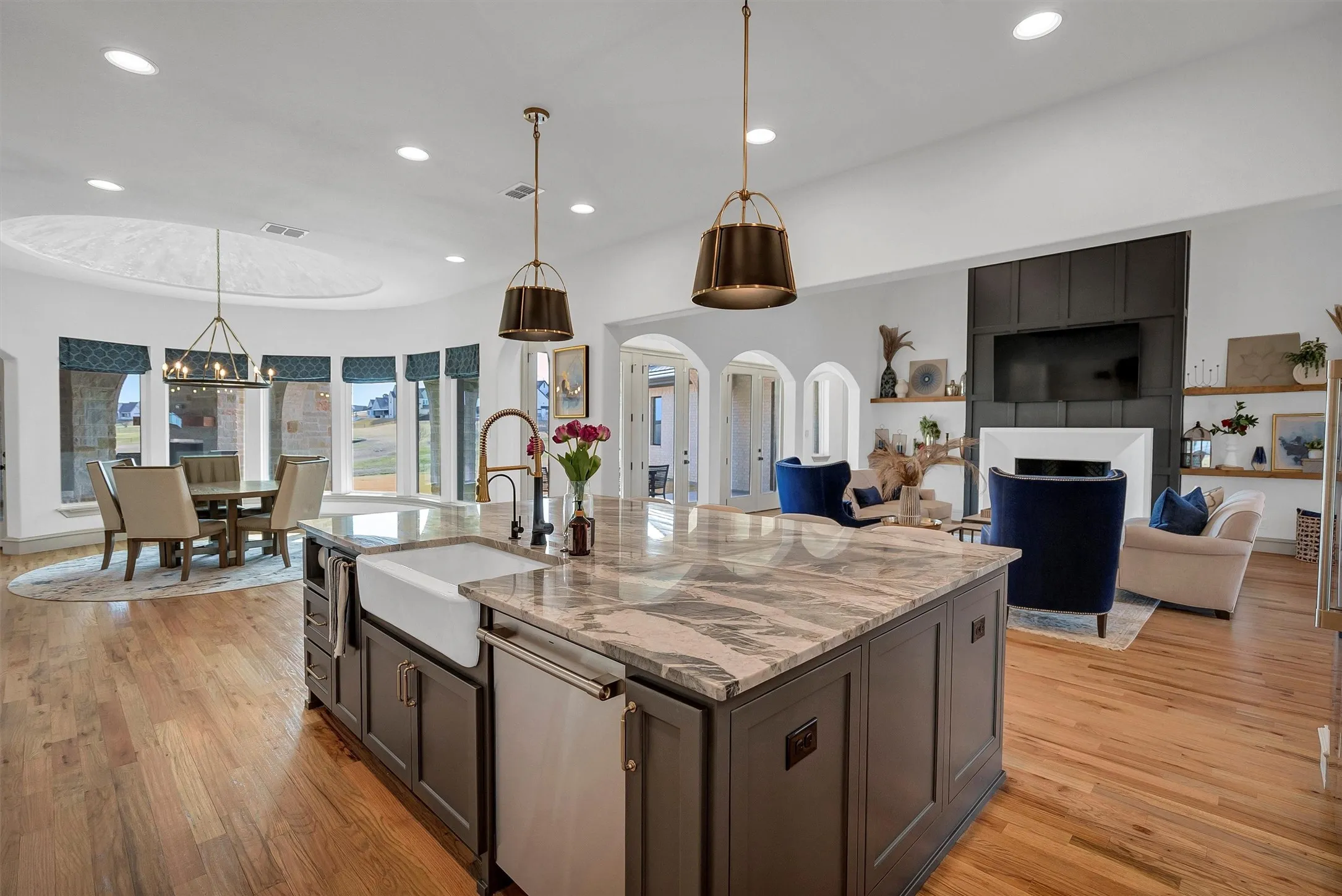 Single Family Residence For Sale in Parker County , 231 Nueces Trail, Aledo, Texas 76008, 5 Bedroom, 5 Bathroom, 3 Garage spaces, 5,801 Sqft, built in 2024, New Construction - Complete, Price $2,140,000, mls#21194034, Real Estate Agent in Aledo, Homes For Sale in Parker county, Homes For Sale in Aledo, Realtor in Aledo Texas, Real Estate Brokerage Independent Realty Texas, Luminita Cordes Realtor