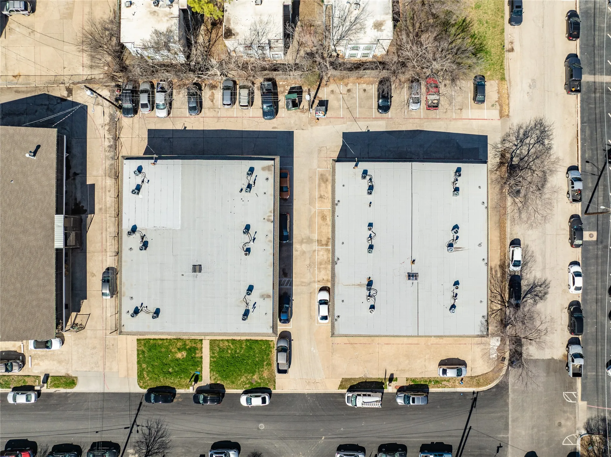 Apartment For Sale in Denton County , 2404 Louise Street 2404 & 2420, Denton, Texas 76201, 47 Bedrooms, 24 Bathrooms, Garage spaces, 9,720 Sqft, built in 1967, Preowned, Price $4,300,000, mls#21194900, Real Estate Agent in Denton, Homes For Sale in Denton county, Homes For Sale in Denton, Realtor in Denton Texas, Real Estate Brokerage Independent Realty Texas, Luminita Cordes Realtor