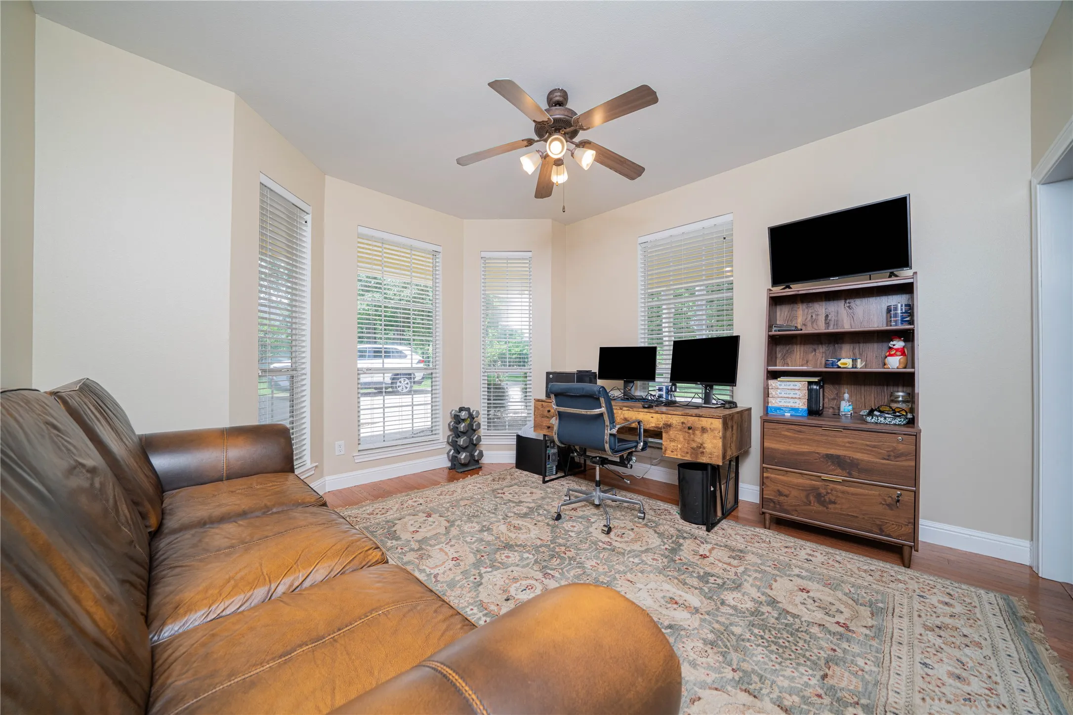 Office or formal dining/flex room
