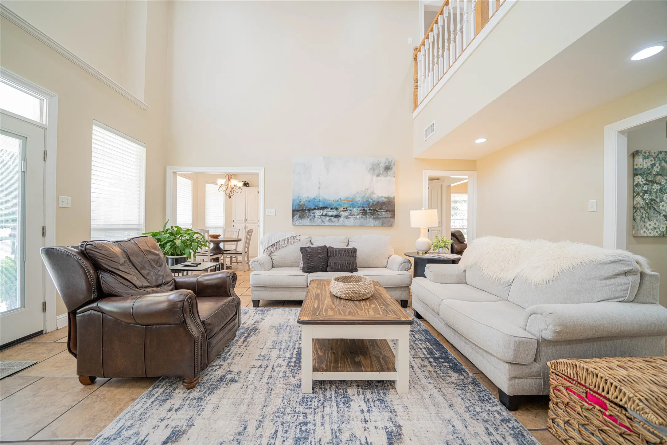 Single Family Residence For Sale in Titus County , 370 Bass Creek Trail, Mt Pleasant, Texas 75455, 4 Bedroom, 3 Bathroom, 2 Garage spaces, 2,595 Sqft, built in 2002, Preowned, mls#21195659, Real Estate Agent in Mt Pleasant, Homes For Sale in Titus county, Homes For Sale in Mt Pleasant, Realtor in Mt Pleasant Texas, Real Estate Brokerage Independent Realty Texas, Luminita Cordes Realtor