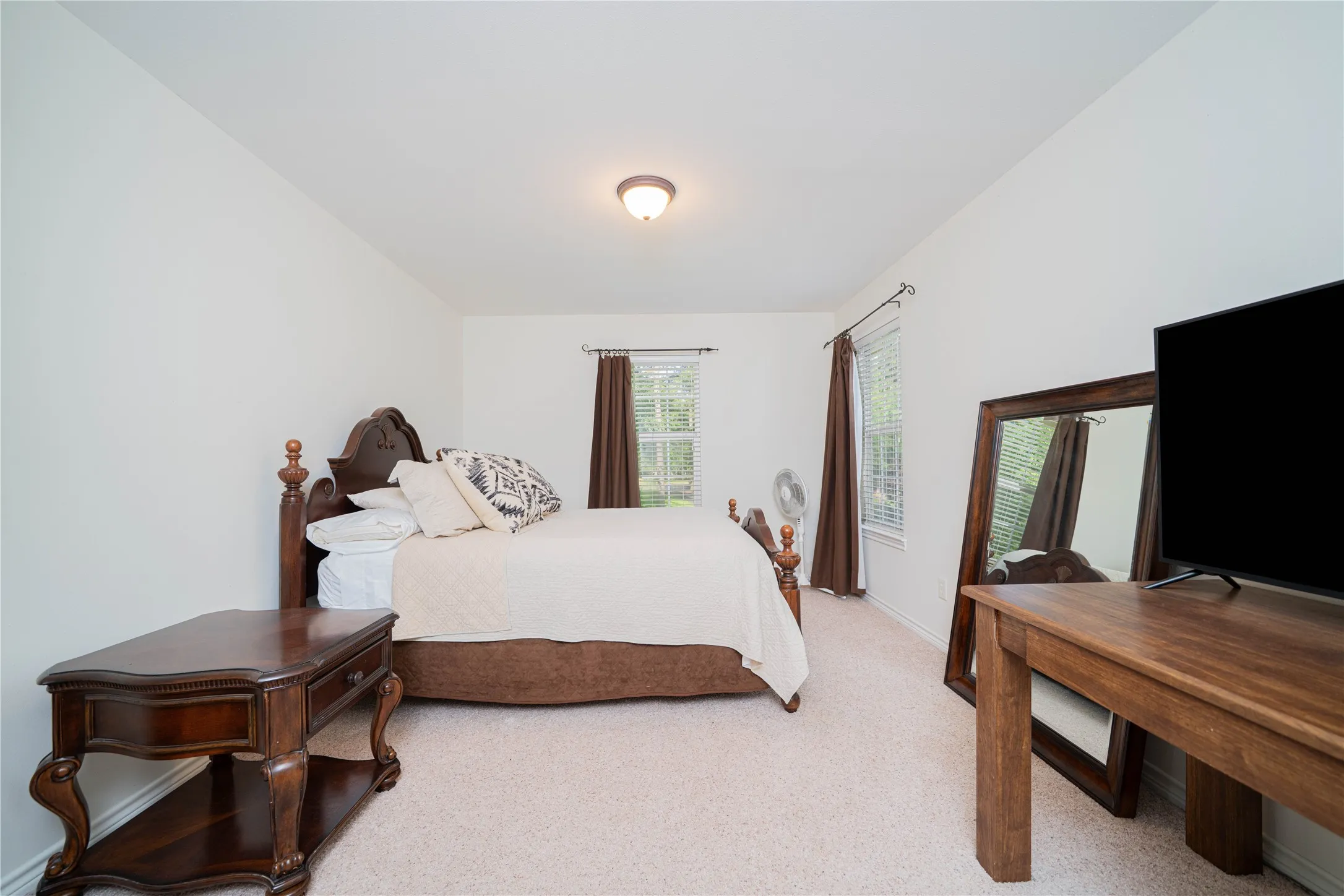 Single Family Residence For Sale in Titus County , 370 Bass Creek Trail, Mt Pleasant, Texas 75455, 4 Bedroom, 3 Bathroom, 2 Garage spaces, 2,595 Sqft, built in 2002, Preowned, mls#21195659, Real Estate Agent in Mt Pleasant, Homes For Sale in Titus county, Homes For Sale in Mt Pleasant, Realtor in Mt Pleasant Texas, Real Estate Brokerage Independent Realty Texas, Luminita Cordes Realtor