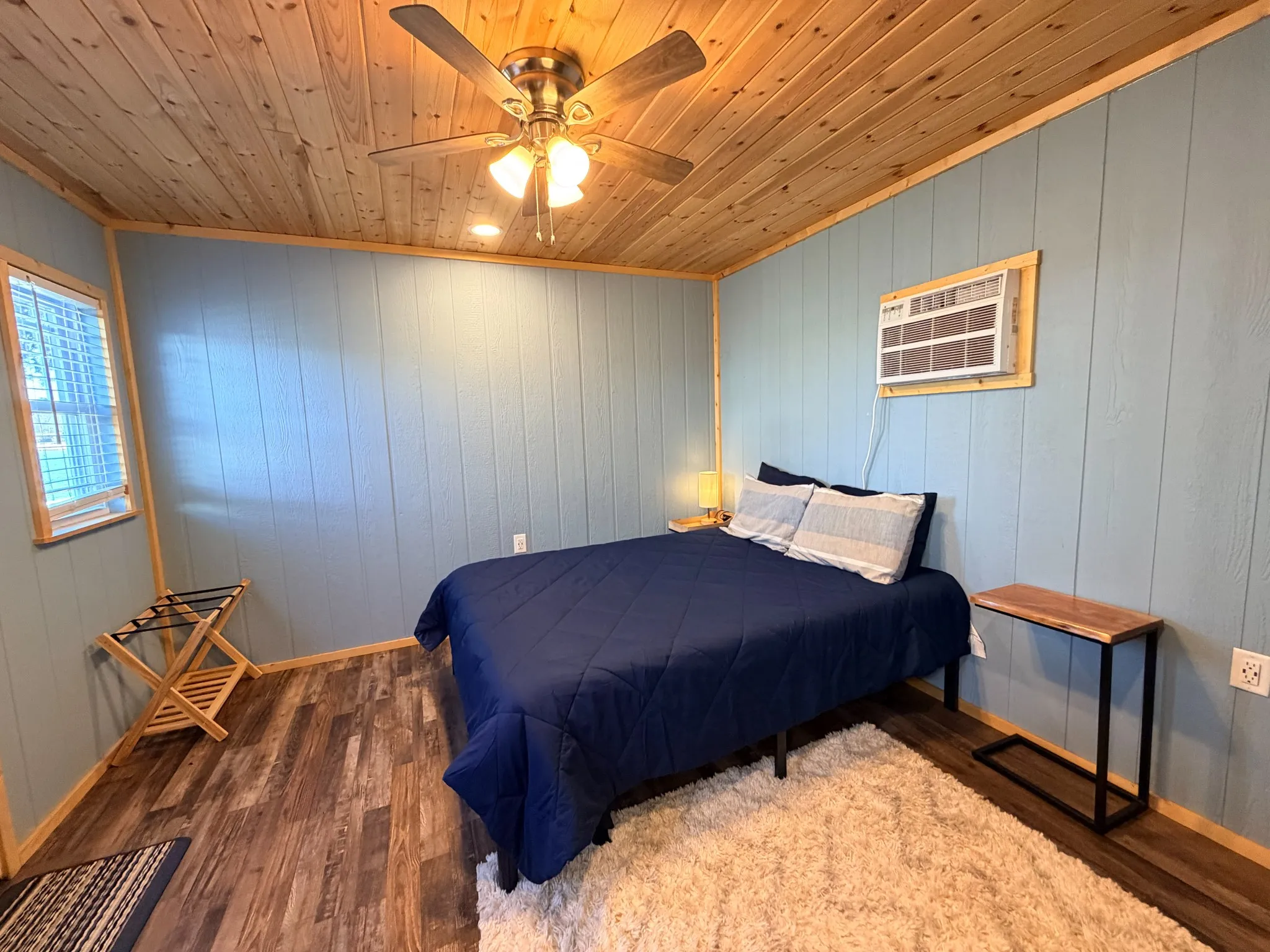 Single Family Residence For Sale in Palo Pinto County , 1203 Mc Ginnis Point, Graford, Texas 76449, 4 Bedroom, 2 Bathroom, 1 Garage spaces, 1,504 Sqft, built in 1980, Preowned, mls#21188448, Real Estate Agent in Graford, Homes For Sale in Palo Pinto county, Homes For Sale in Graford, Realtor in Graford Texas, Real Estate Brokerage Independent Realty Texas, Luminita Cordes Realtor