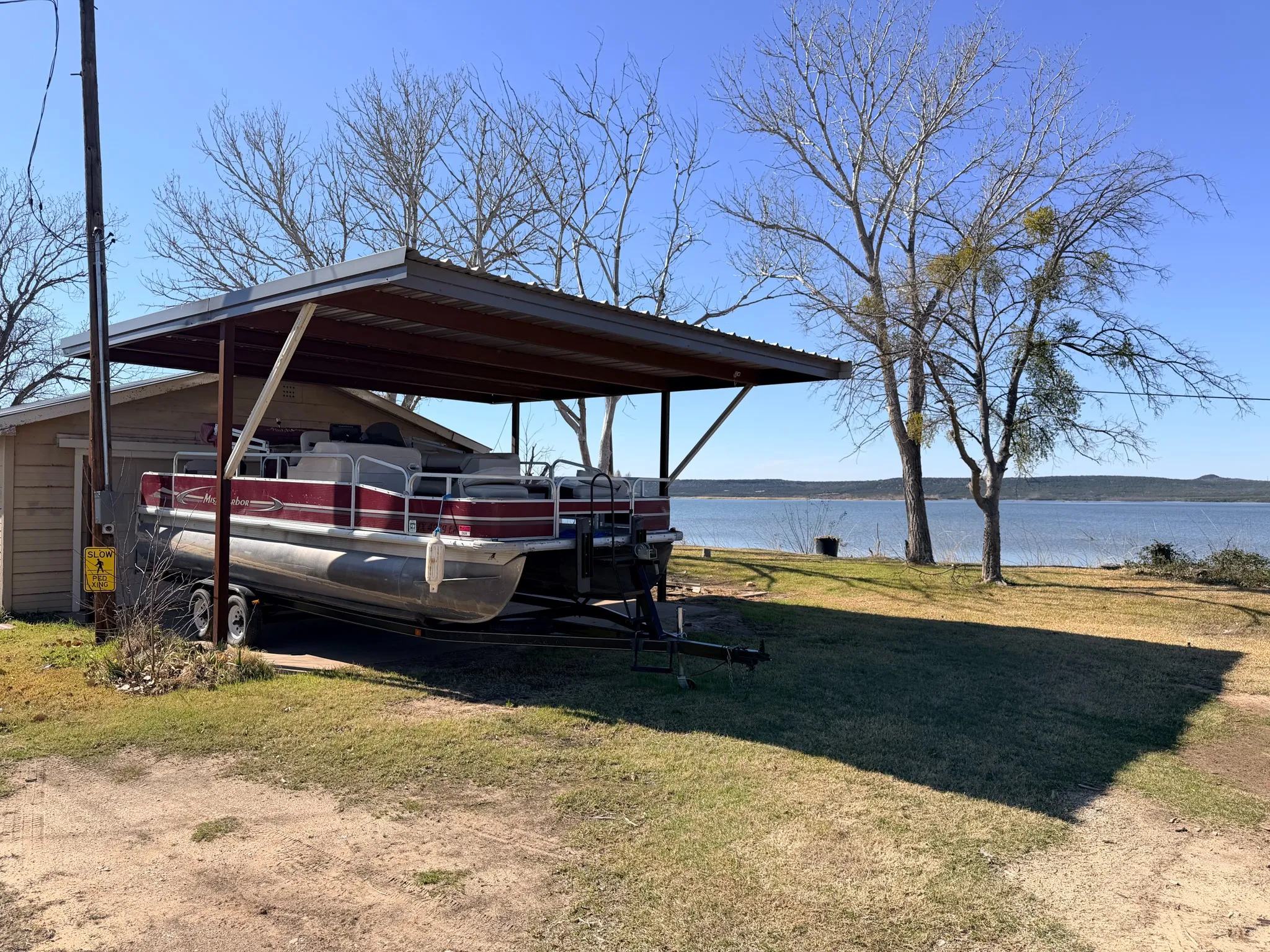 Single Family Residence For Sale in Palo Pinto County , 1203 Mc Ginnis Point, Graford, Texas 76449, 4 Bedroom, 2 Bathroom, 1 Garage spaces, 1,504 Sqft, built in 1980, Preowned, mls#21188448, Real Estate Agent in Graford, Homes For Sale in Palo Pinto county, Homes For Sale in Graford, Realtor in Graford Texas, Real Estate Brokerage Independent Realty Texas, Luminita Cordes Realtor
