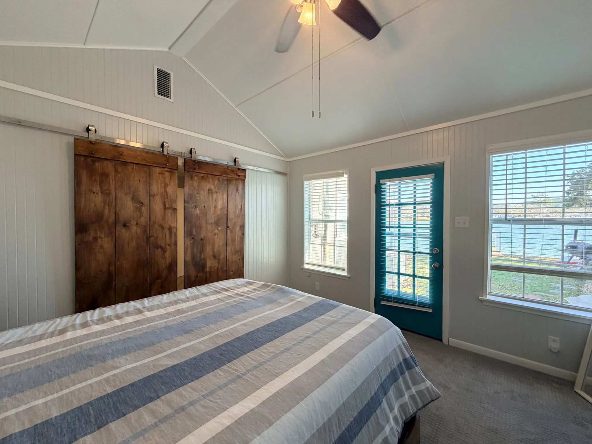 Single Family Residence For Sale in Palo Pinto County , 1203 Mc Ginnis Point, Graford, Texas 76449, 4 Bedroom, 2 Bathroom, 1 Garage spaces, 1,504 Sqft, built in 1980, Preowned, mls#21188448, Real Estate Agent in Graford, Homes For Sale in Palo Pinto county, Homes For Sale in Graford, Realtor in Graford Texas, Real Estate Brokerage Independent Realty Texas, Luminita Cordes Realtor
