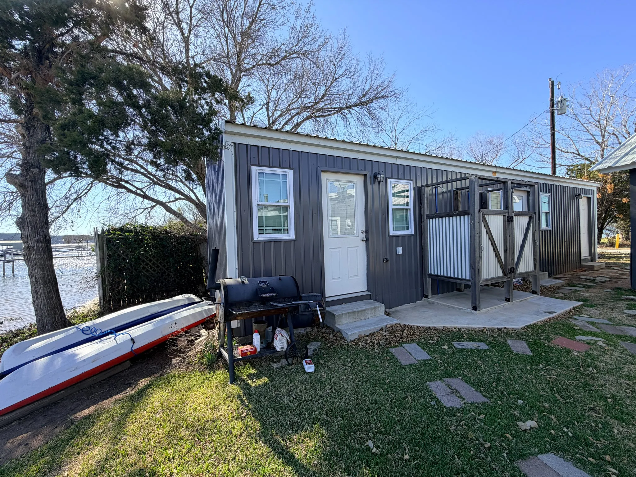 Single Family Residence For Sale in Palo Pinto County , 1203 Mc Ginnis Point, Graford, Texas 76449, 4 Bedroom, 2 Bathroom, 1 Garage spaces, 1,504 Sqft, built in 1980, Preowned, mls#21188448, Real Estate Agent in Graford, Homes For Sale in Palo Pinto county, Homes For Sale in Graford, Realtor in Graford Texas, Real Estate Brokerage Independent Realty Texas, Luminita Cordes Realtor