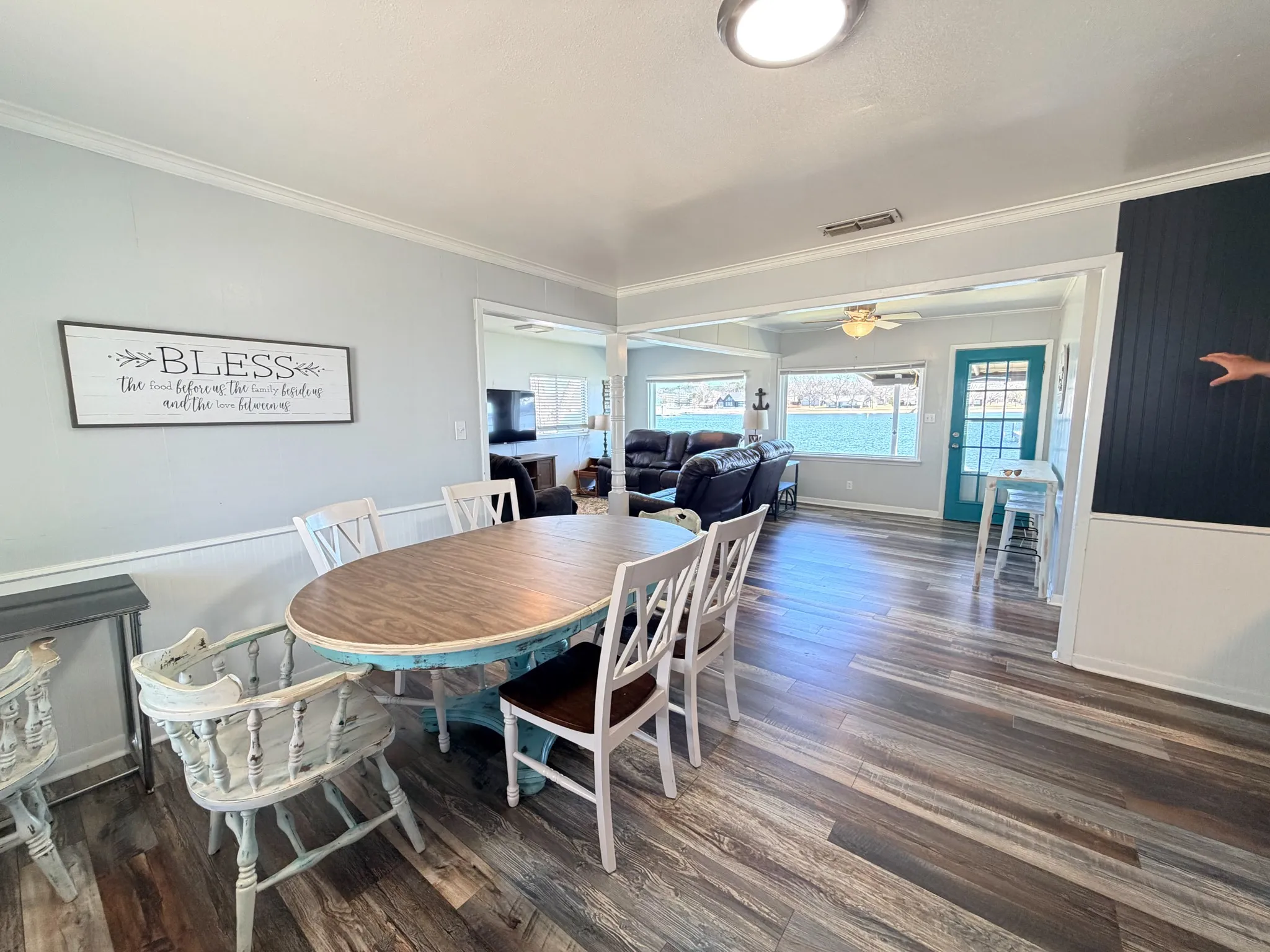 Single Family Residence For Sale in Palo Pinto County , 1203 Mc Ginnis Point, Graford, Texas 76449, 4 Bedroom, 2 Bathroom, 1 Garage spaces, 1,504 Sqft, built in 1980, Preowned, mls#21188448, Real Estate Agent in Graford, Homes For Sale in Palo Pinto county, Homes For Sale in Graford, Realtor in Graford Texas, Real Estate Brokerage Independent Realty Texas, Luminita Cordes Realtor
