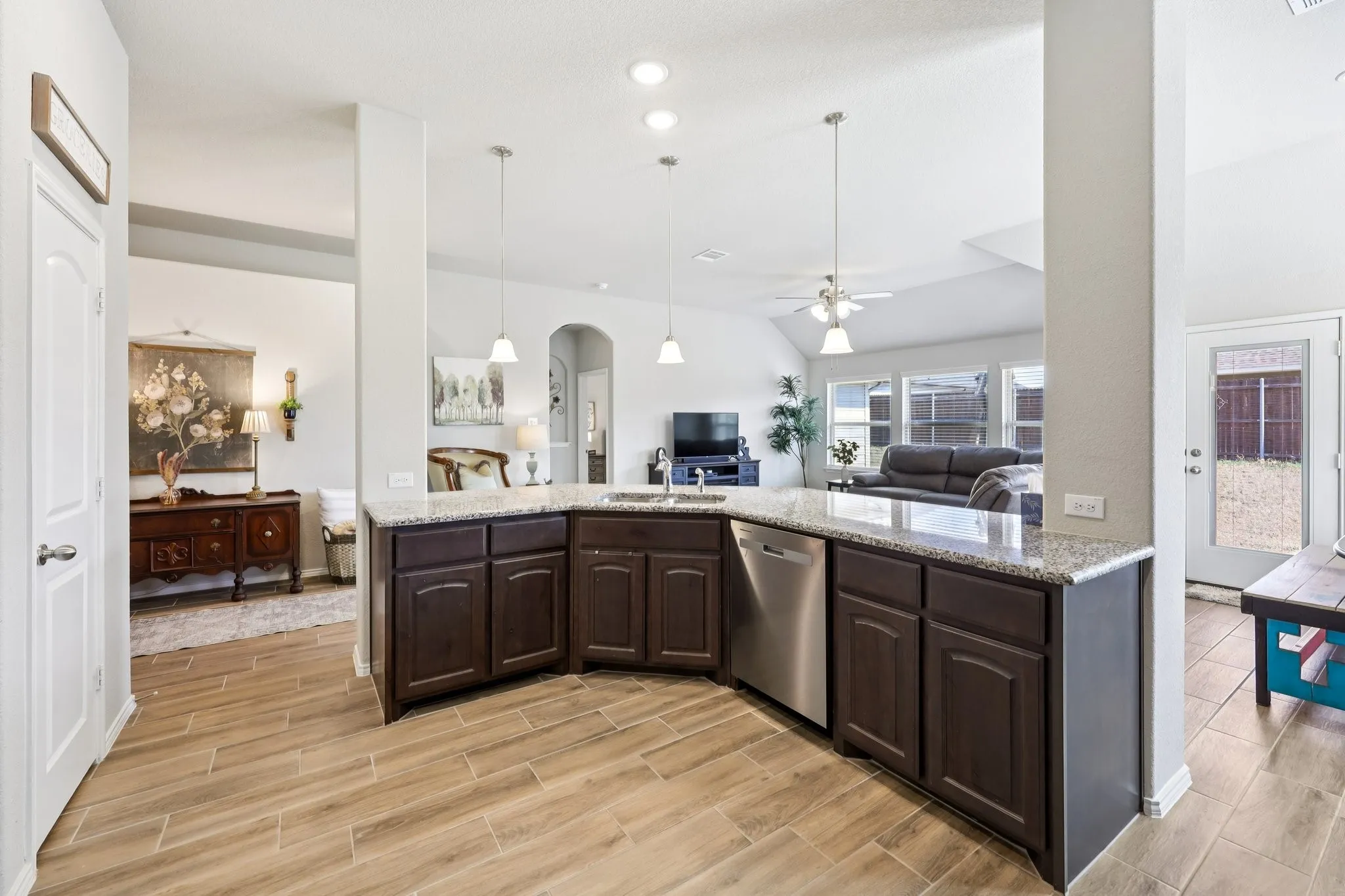 Single Family Residence For Sale in Parker County , 212 Magnolia Drive, Azle, Texas 76020, 3 Bedroom, 2 Bathroom, 2 Garage spaces, 1,730 Sqft, built in 2022, mls#21195685, Real Estate Agent in Azle, Homes For Sale in Parker county, Homes For Sale in Azle, Realtor in Azle Texas, Real Estate Brokerage Independent Realty Texas, Luminita Cordes Realtor