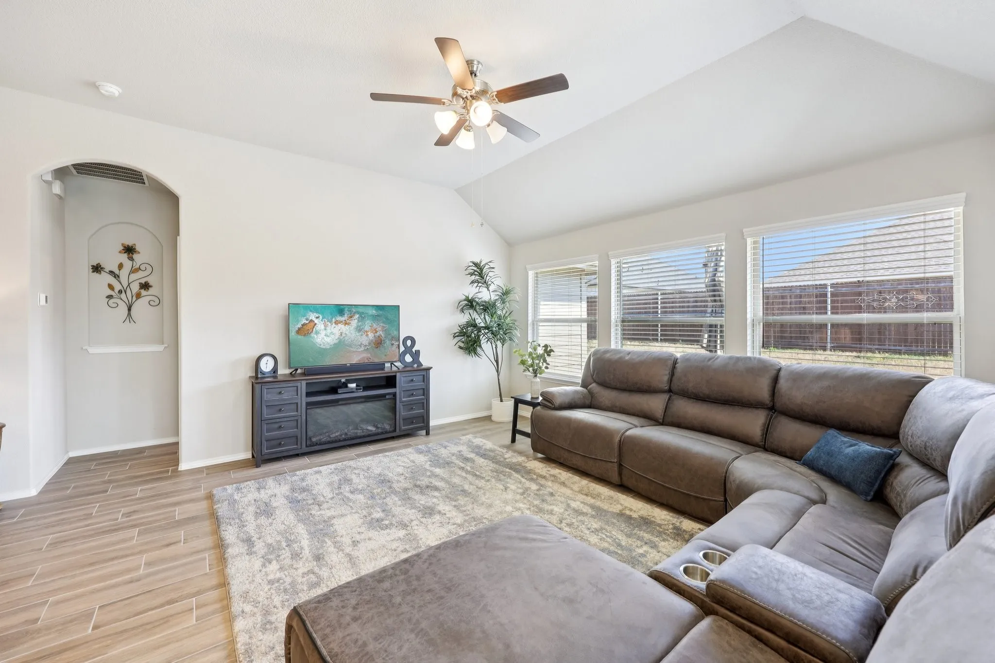Single Family Residence For Sale in Parker County , 212 Magnolia Drive, Azle, Texas 76020, 3 Bedroom, 2 Bathroom, 2 Garage spaces, 1,730 Sqft, built in 2022, mls#21195685, Real Estate Agent in Azle, Homes For Sale in Parker county, Homes For Sale in Azle, Realtor in Azle Texas, Real Estate Brokerage Independent Realty Texas, Luminita Cordes Realtor