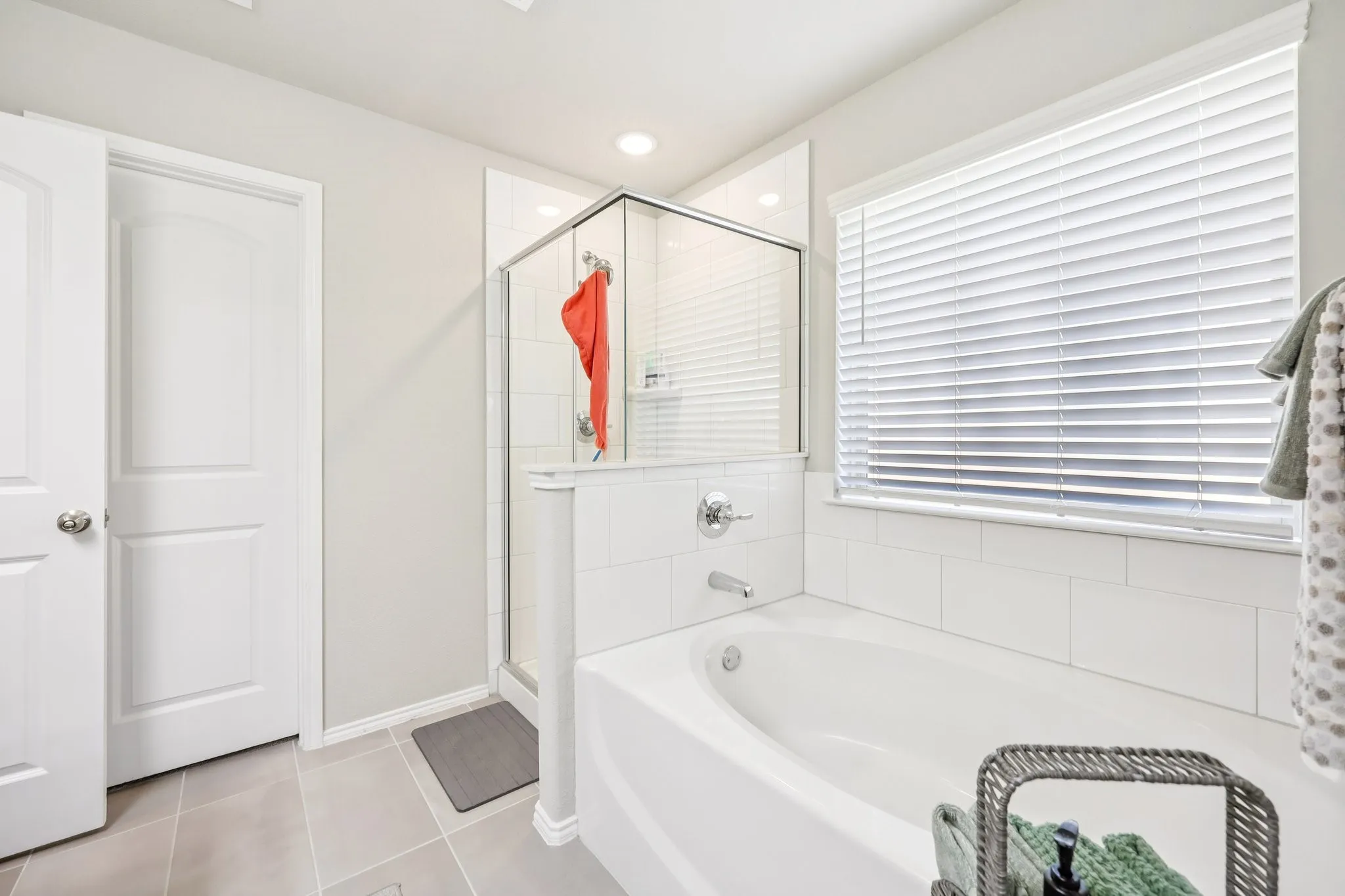 Single Family Residence For Sale in Parker County , 212 Magnolia Drive, Azle, Texas 76020, 3 Bedroom, 2 Bathroom, 2 Garage spaces, 1,730 Sqft, built in 2022, mls#21195685, Real Estate Agent in Azle, Homes For Sale in Parker county, Homes For Sale in Azle, Realtor in Azle Texas, Real Estate Brokerage Independent Realty Texas, Luminita Cordes Realtor