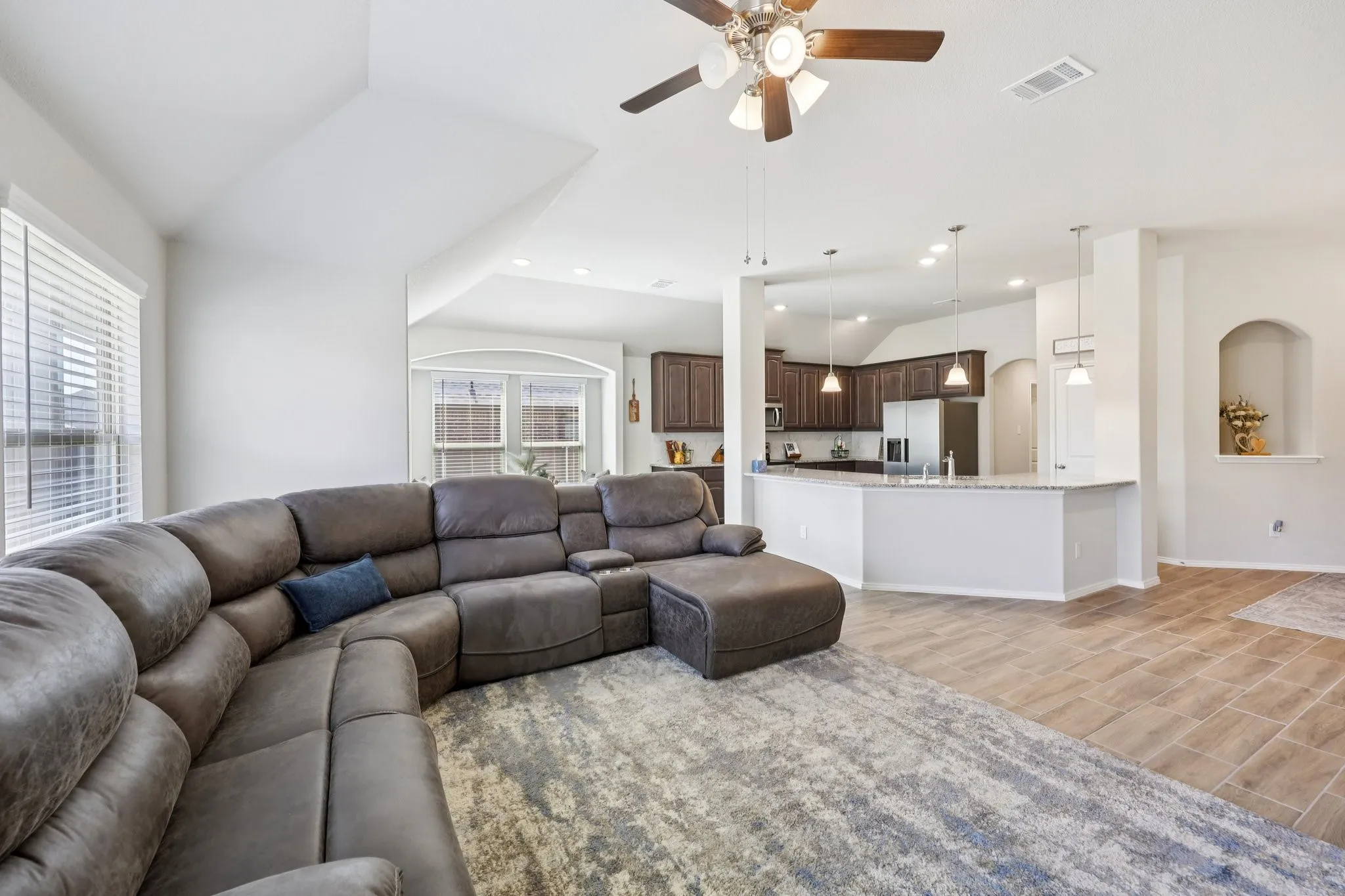 Single Family Residence For Sale in Parker County , 212 Magnolia Drive, Azle, Texas 76020, 3 Bedroom, 2 Bathroom, 2 Garage spaces, 1,730 Sqft, built in 2022, mls#21195685, Real Estate Agent in Azle, Homes For Sale in Parker county, Homes For Sale in Azle, Realtor in Azle Texas, Real Estate Brokerage Independent Realty Texas, Luminita Cordes Realtor