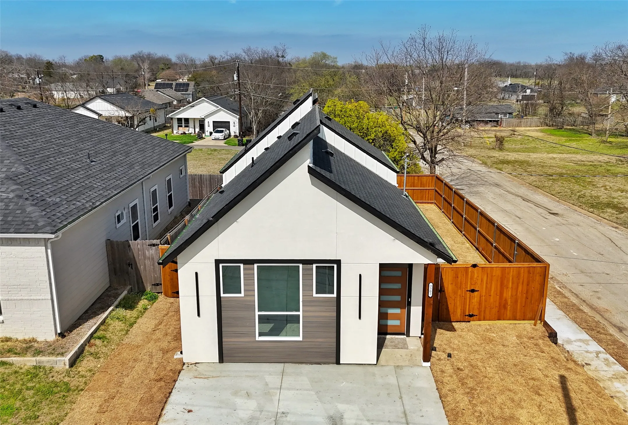 Single Family Residence For Sale in Hunt County , 3302 Silver Street, Greenville, Texas 75401, 3 Bedroom, 2 Bathroom, Garage spaces, 1,216 Sqft, built in 2026, New Construction - Complete, mls#21195759, Real Estate Agent in Greenville, Homes For Sale in Hunt county, Homes For Sale in Greenville, Realtor in Greenville Texas, Real Estate Brokerage Independent Realty Texas, Luminita Cordes Realtor