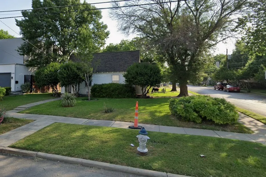 Improved Land For Sale in Dallas County , 2302 Kirby Street, Dallas, Texas 75204, 0, 0, Garage spaces, 0 Sqft, built in 1937, mls#21195786, Real Estate Agent in Dallas, Homes For Sale in Dallas county, Homes For Sale in Dallas, Realtor in Dallas Texas, Real Estate Brokerage Independent Realty Texas, Luminita Cordes Realtor