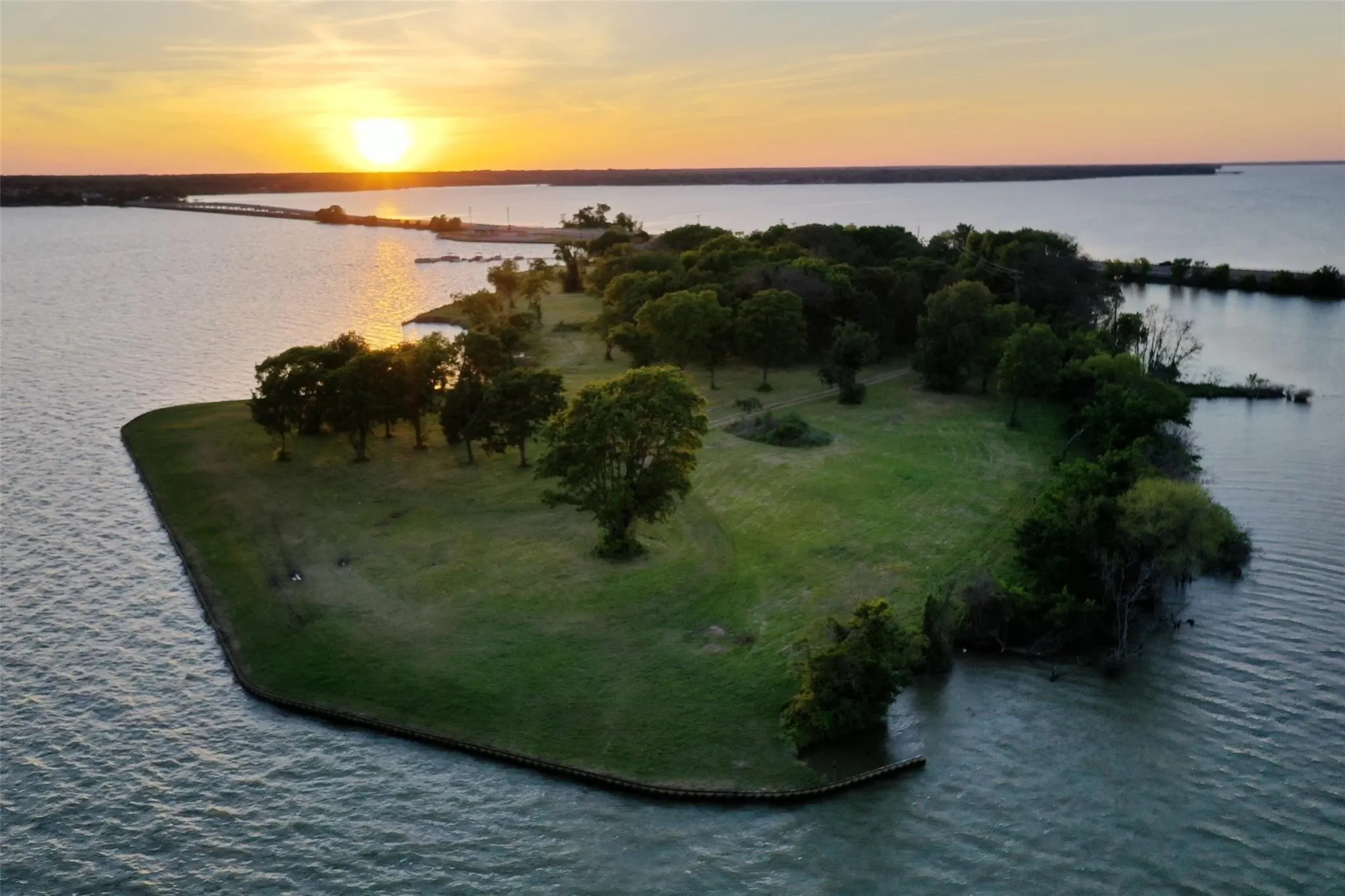 Unimproved Land For Sale in Henderson County , 0 ST HWY 334, Gun Barrel City, Texas 75156, 0, 0, Garage spaces, 0 Sqft, built in 0, Price $5,500,000, mls#21195807, Real Estate Agent in Gun Barrel City, Homes For Sale in Henderson county, Homes For Sale in Gun Barrel City, Realtor in Gun Barrel City Texas, Real Estate Brokerage Independent Realty Texas, Luminita Cordes Realtor