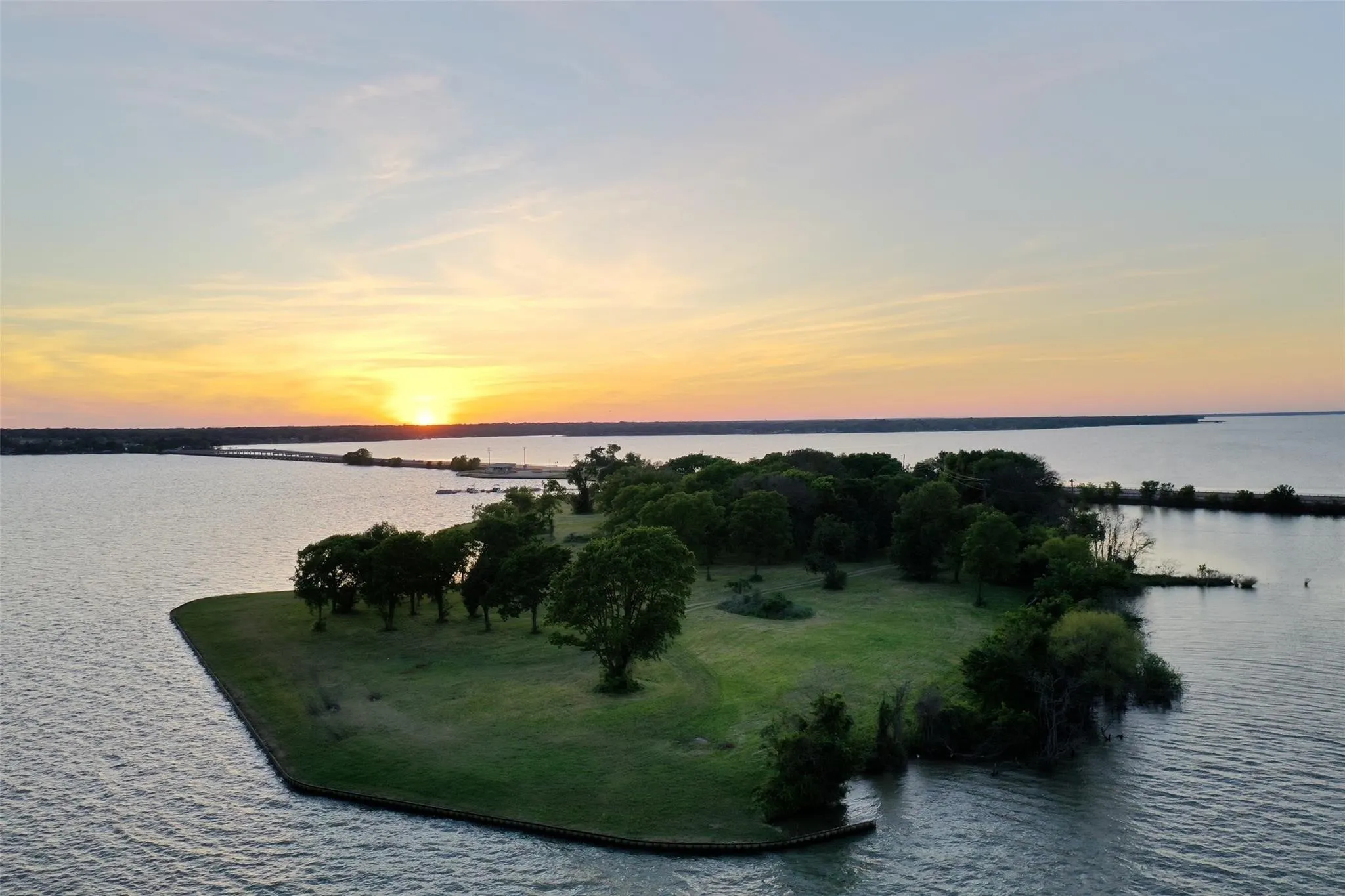 Unimproved Land For Sale in Henderson County , 0 ST HWY 334, Gun Barrel City, Texas 75156, 0, 0, Garage spaces, 0 Sqft, built in 0, Price $5,500,000, mls#21195807, Real Estate Agent in Gun Barrel City, Homes For Sale in Henderson county, Homes For Sale in Gun Barrel City, Realtor in Gun Barrel City Texas, Real Estate Brokerage Independent Realty Texas, Luminita Cordes Realtor