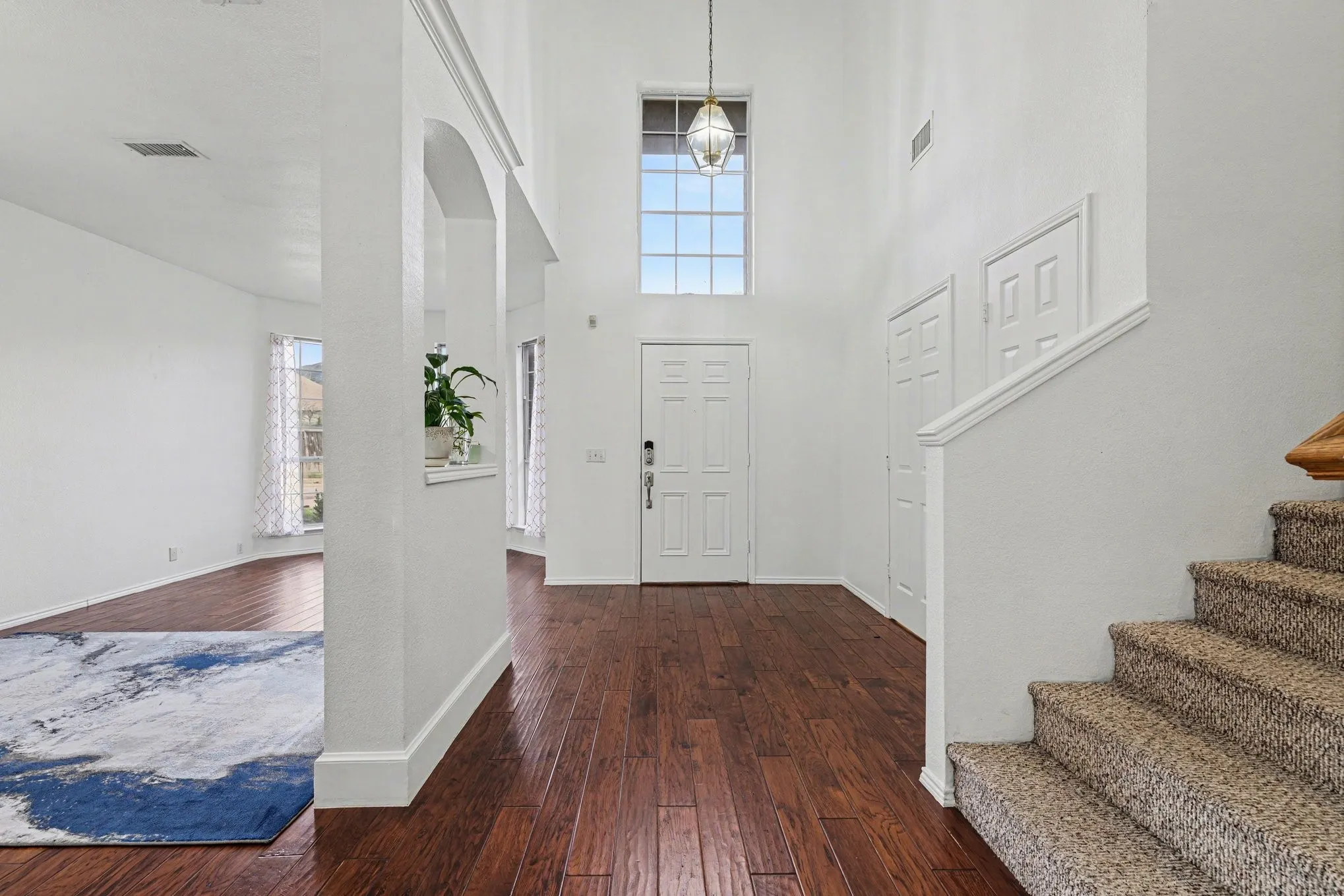 Single Family Residence For Sale in Tarrant County , 4616 Parkmount Drive, Fort Worth, Texas 76137, 4 Bedroom, 3 Bathroom, 2 Garage spaces, 2,805 Sqft, built in 1998, mls#21191027, Real Estate Agent in Fort Worth, Homes For Sale in Tarrant county, Homes For Sale in Fort Worth, Realtor in Fort Worth Texas, Real Estate Brokerage Independent Realty Texas, Luminita Cordes Realtor