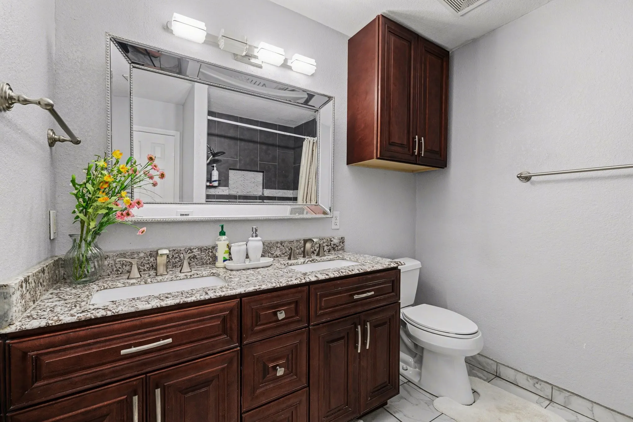 Single Family Residence For Sale in Tarrant County , 4616 Parkmount Drive, Fort Worth, Texas 76137, 4 Bedroom, 3 Bathroom, 2 Garage spaces, 2,805 Sqft, built in 1998, mls#21191027, Real Estate Agent in Fort Worth, Homes For Sale in Tarrant county, Homes For Sale in Fort Worth, Realtor in Fort Worth Texas, Real Estate Brokerage Independent Realty Texas, Luminita Cordes Realtor