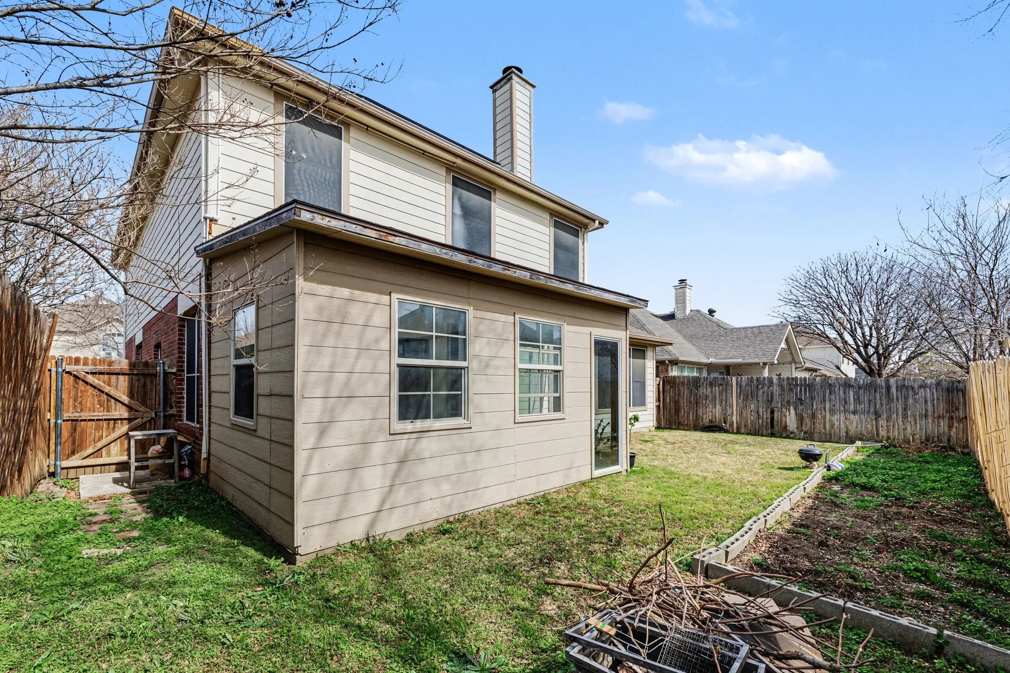 Single Family Residence For Sale in Tarrant County , 4616 Parkmount Drive, Fort Worth, Texas 76137, 4 Bedroom, 3 Bathroom, 2 Garage spaces, 2,805 Sqft, built in 1998, mls#21191027, Real Estate Agent in Fort Worth, Homes For Sale in Tarrant county, Homes For Sale in Fort Worth, Realtor in Fort Worth Texas, Real Estate Brokerage Independent Realty Texas, Luminita Cordes Realtor