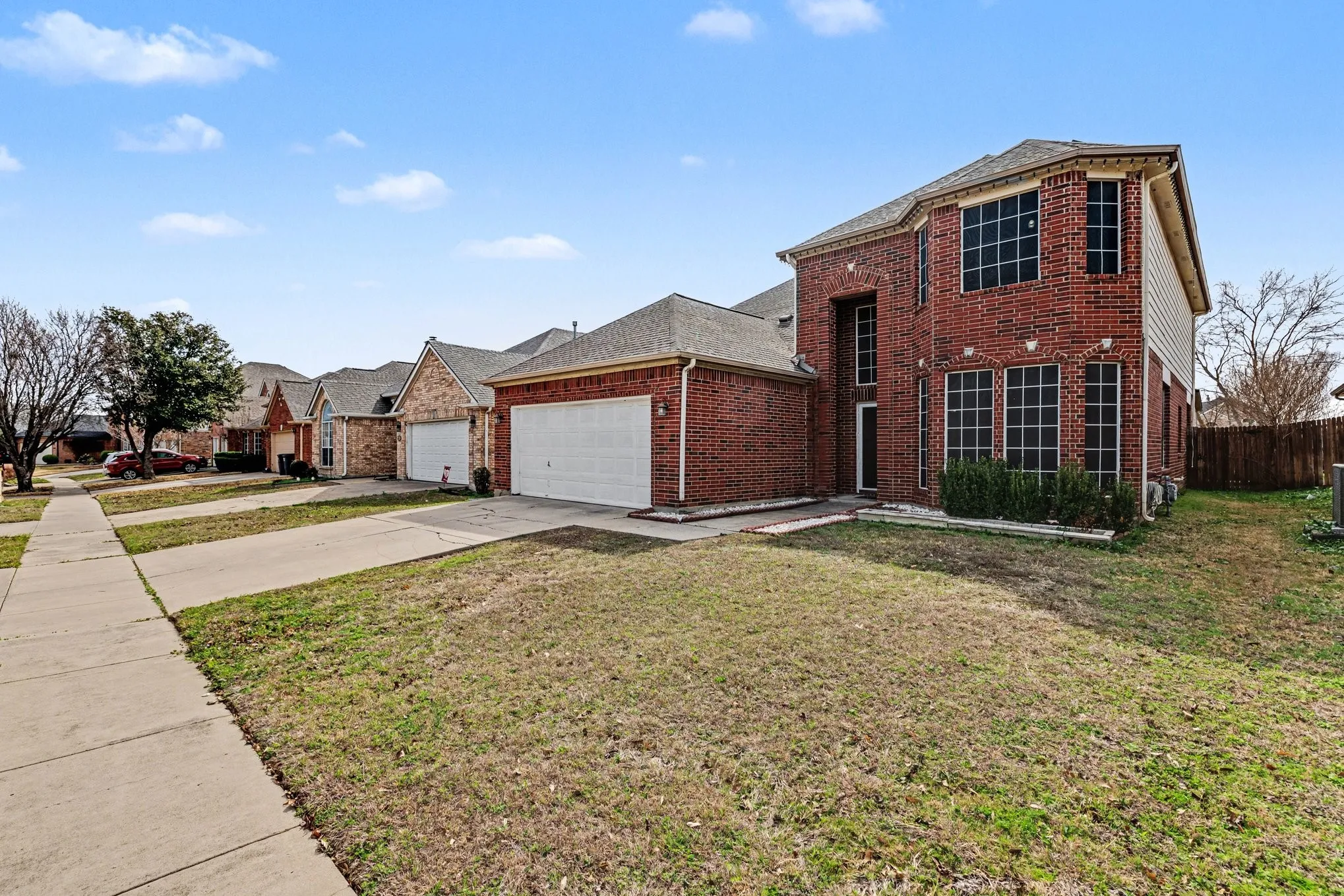 Single Family Residence For Sale in Tarrant County , 4616 Parkmount Drive, Fort Worth, Texas 76137, 4 Bedroom, 3 Bathroom, 2 Garage spaces, 2,805 Sqft, built in 1998, mls#21191027, Real Estate Agent in Fort Worth, Homes For Sale in Tarrant county, Homes For Sale in Fort Worth, Realtor in Fort Worth Texas, Real Estate Brokerage Independent Realty Texas, Luminita Cordes Realtor