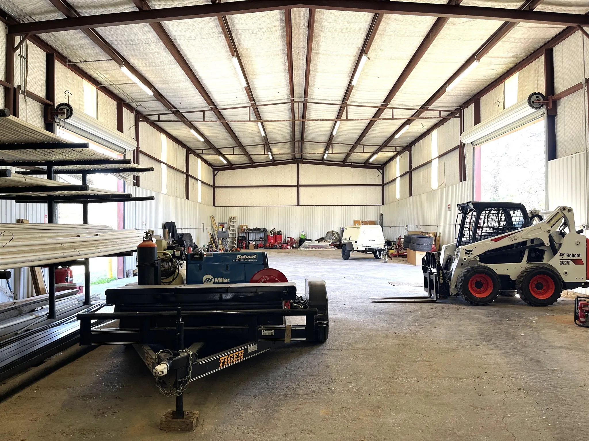 Industrial For Sale in Freestone County , 423 State Highway 75 S, Fairfield, Texas 75840, 0, 0, Garage spaces, 0 Sqft, built in 1980, Preowned, Price $1,400,000, mls#21195860, Real Estate Agent in Fairfield, Homes For Sale in Freestone county, Homes For Sale in Fairfield, Realtor in Fairfield Texas, Real Estate Brokerage Independent Realty Texas, Luminita Cordes Realtor