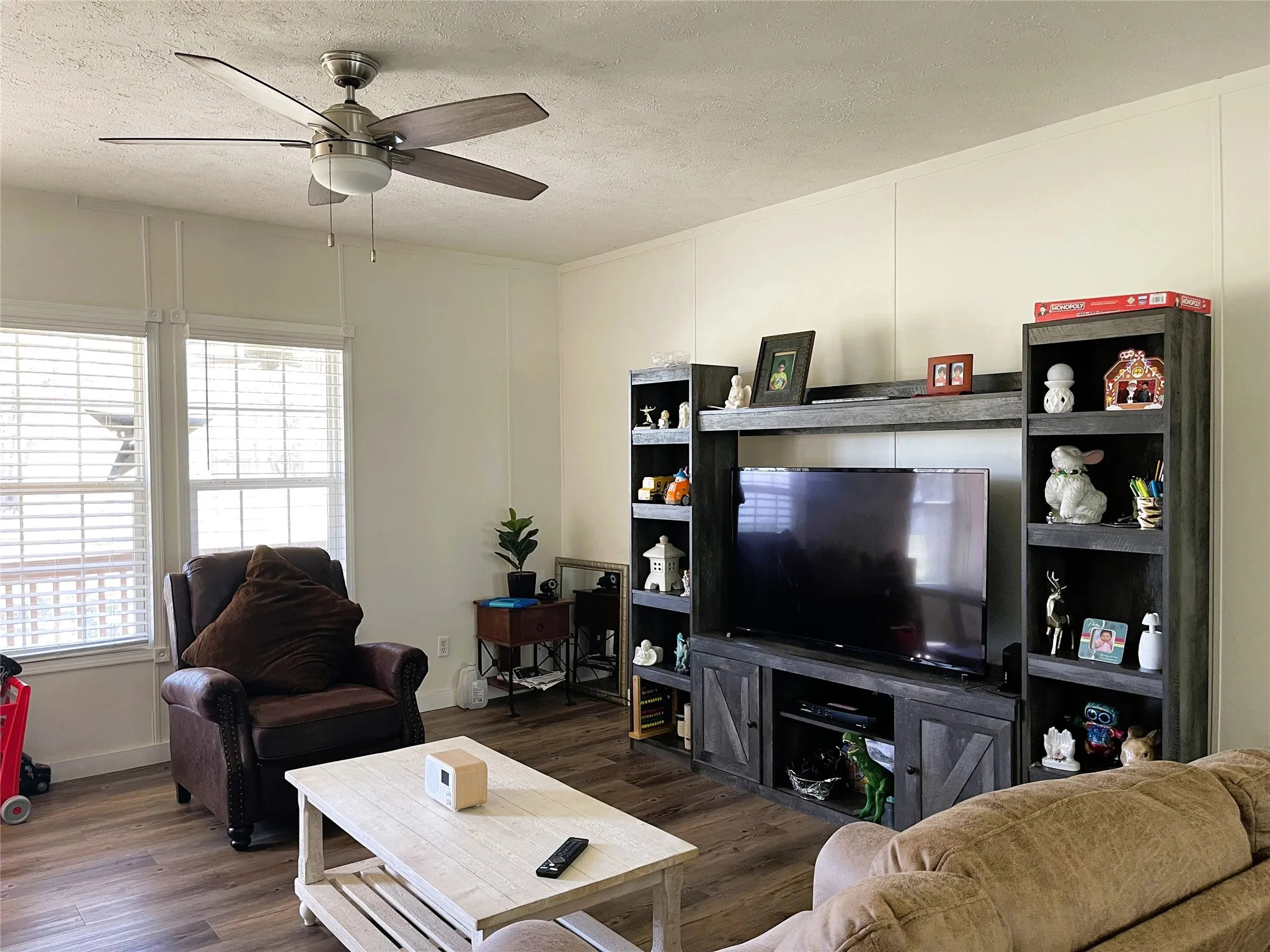 Industrial For Sale in Freestone County , 423 State Highway 75 S, Fairfield, Texas 75840, 0, 0, Garage spaces, 0 Sqft, built in 1980, Preowned, Price $1,400,000, mls#21195860, Real Estate Agent in Fairfield, Homes For Sale in Freestone county, Homes For Sale in Fairfield, Realtor in Fairfield Texas, Real Estate Brokerage Independent Realty Texas, Luminita Cordes Realtor