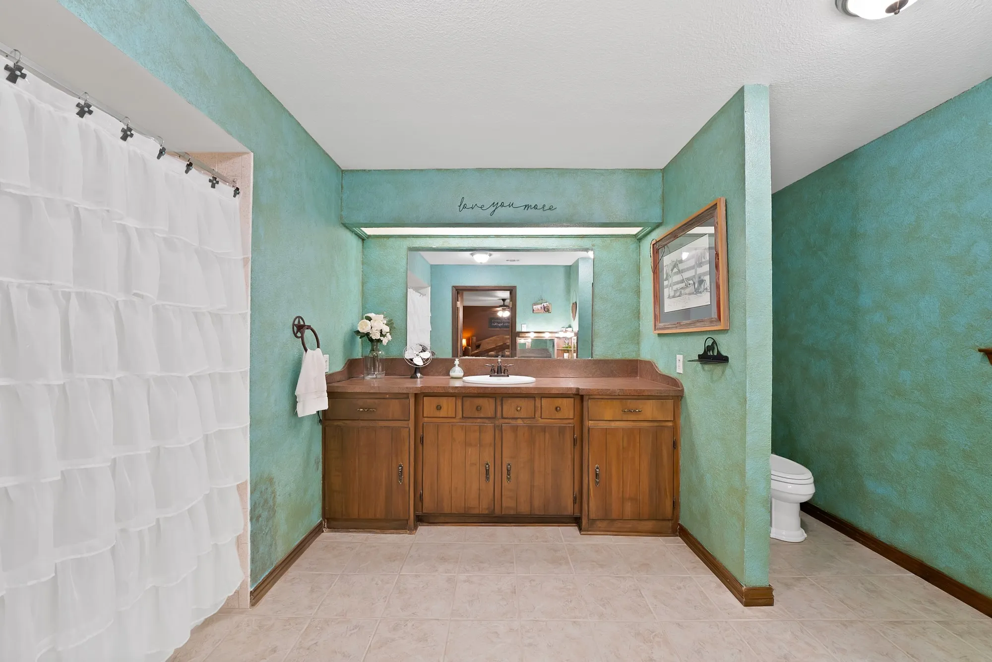 Single Family Residence For Sale in Parker County , 117 Hudson Lane, Aledo, Texas 76008, 3 Bedroom, 3 Bathroom, 1 Garage spaces, 2,457 Sqft, built in 1977, mls#21195827, Real Estate Agent in Aledo, Homes For Sale in Parker county, Homes For Sale in Aledo, Realtor in Aledo Texas, Real Estate Brokerage Independent Realty Texas, Luminita Cordes Realtor