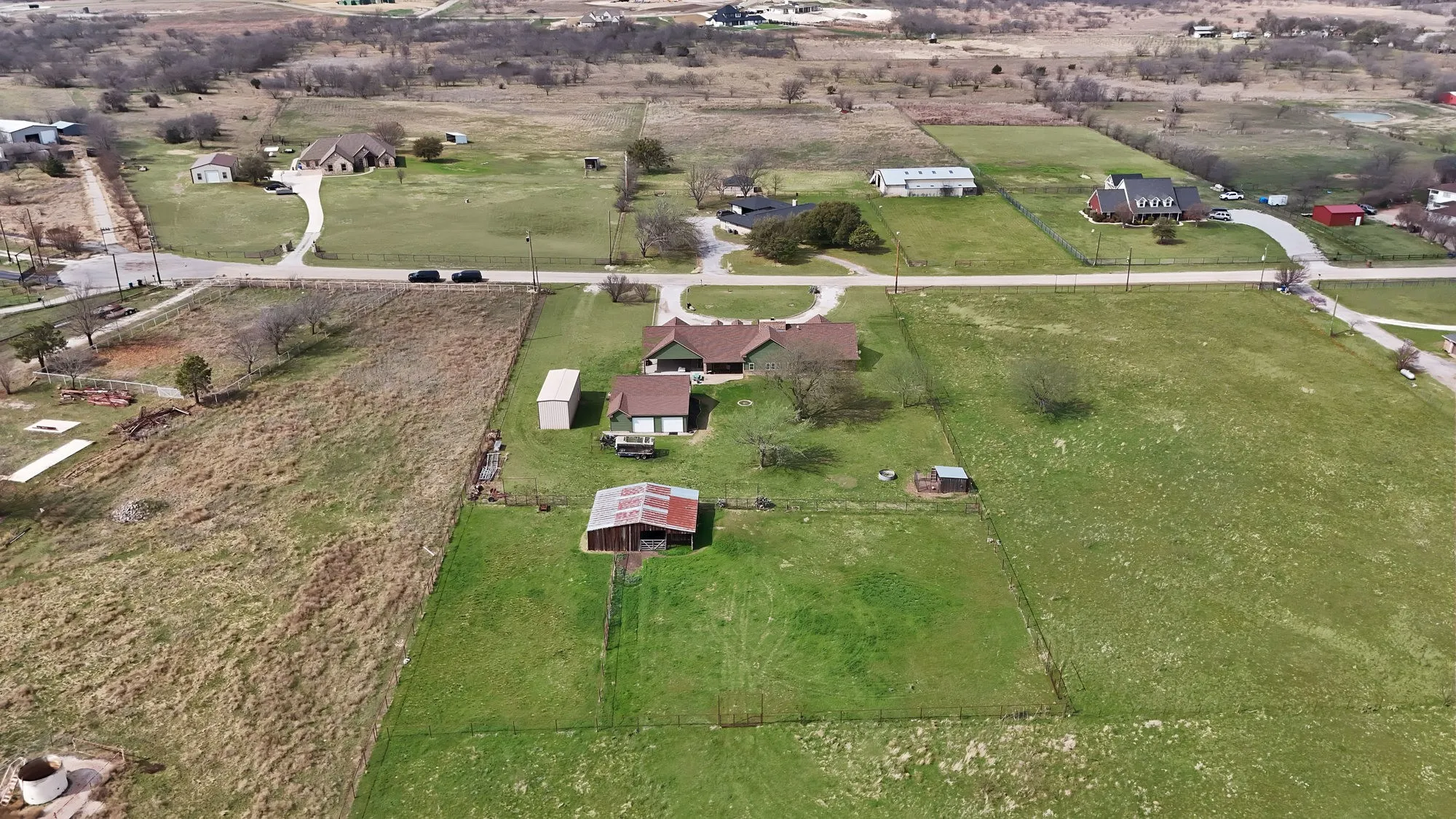 Single Family Residence For Sale in Parker County , 117 Hudson Lane, Aledo, Texas 76008, 3 Bedroom, 3 Bathroom, 1 Garage spaces, 2,457 Sqft, built in 1977, mls#21195827, Real Estate Agent in Aledo, Homes For Sale in Parker county, Homes For Sale in Aledo, Realtor in Aledo Texas, Real Estate Brokerage Independent Realty Texas, Luminita Cordes Realtor