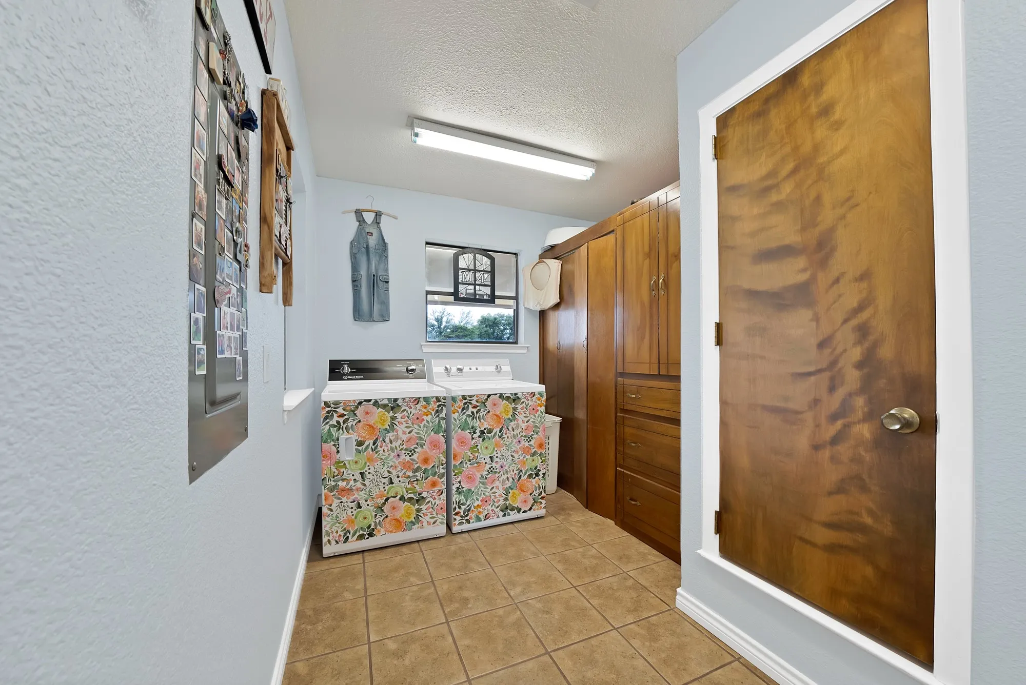 Single Family Residence For Sale in Parker County , 117 Hudson Lane, Aledo, Texas 76008, 3 Bedroom, 3 Bathroom, 1 Garage spaces, 2,457 Sqft, built in 1977, mls#21195827, Real Estate Agent in Aledo, Homes For Sale in Parker county, Homes For Sale in Aledo, Realtor in Aledo Texas, Real Estate Brokerage Independent Realty Texas, Luminita Cordes Realtor