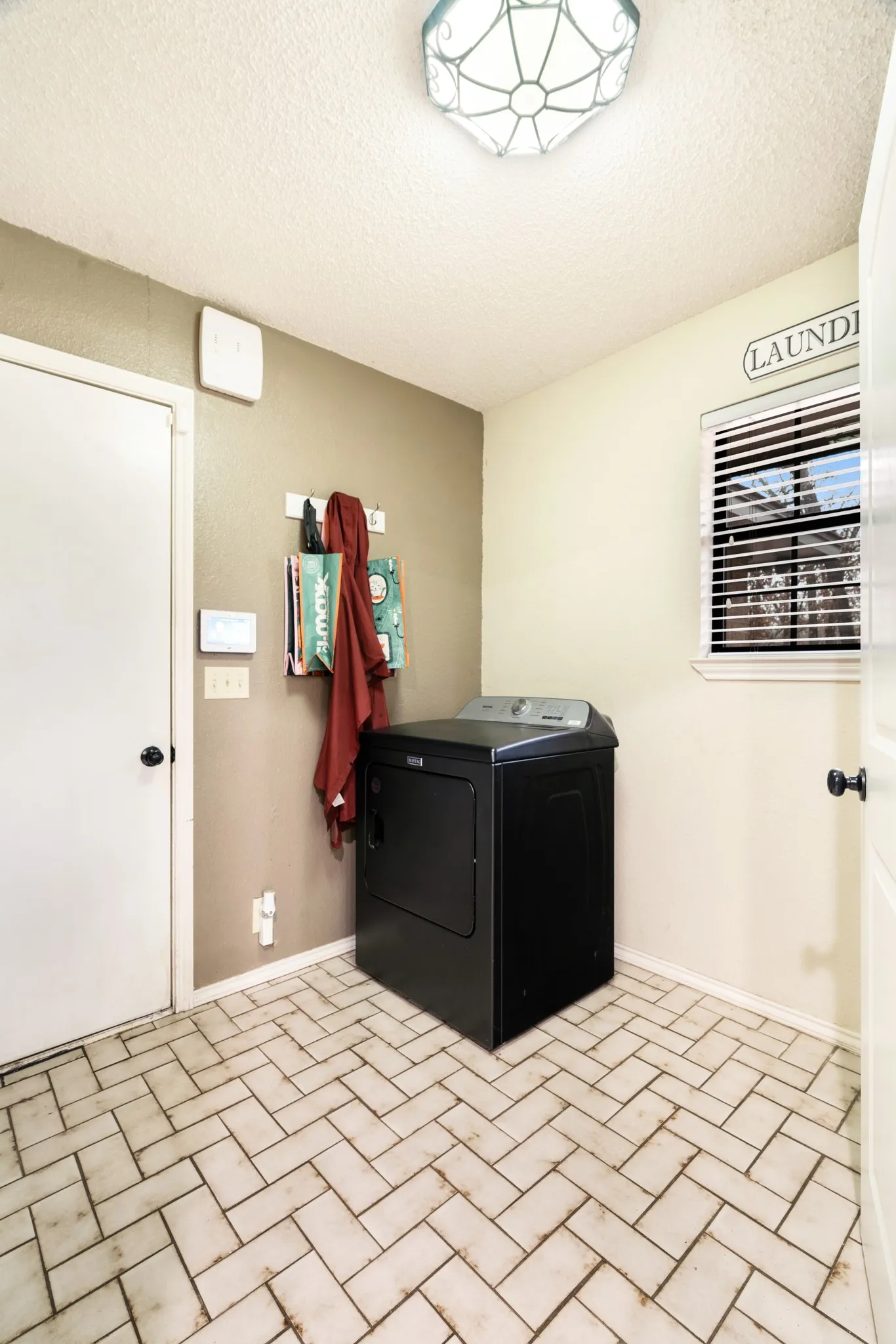 Single Family Residence For Sale in Lamar County , 4145 Sleepy Hollow, Reno, Texas 75462, 3 Bedroom, 2 Bathroom, 2 Garage spaces, 2,377 Sqft, built in 0, mls#21195790, Real Estate Agent in Reno, Homes For Sale in Lamar county, Homes For Sale in Reno, Realtor in Reno Texas, Real Estate Brokerage Independent Realty Texas, Luminita Cordes Realtor